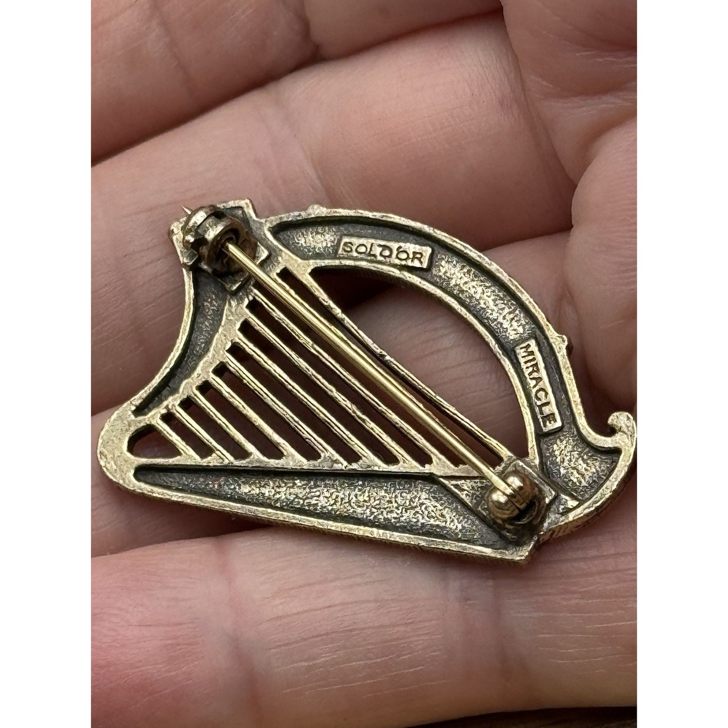 Vintage Irish Harp Brooch Enamel Goldtone Celtic Music Pin 1.5”