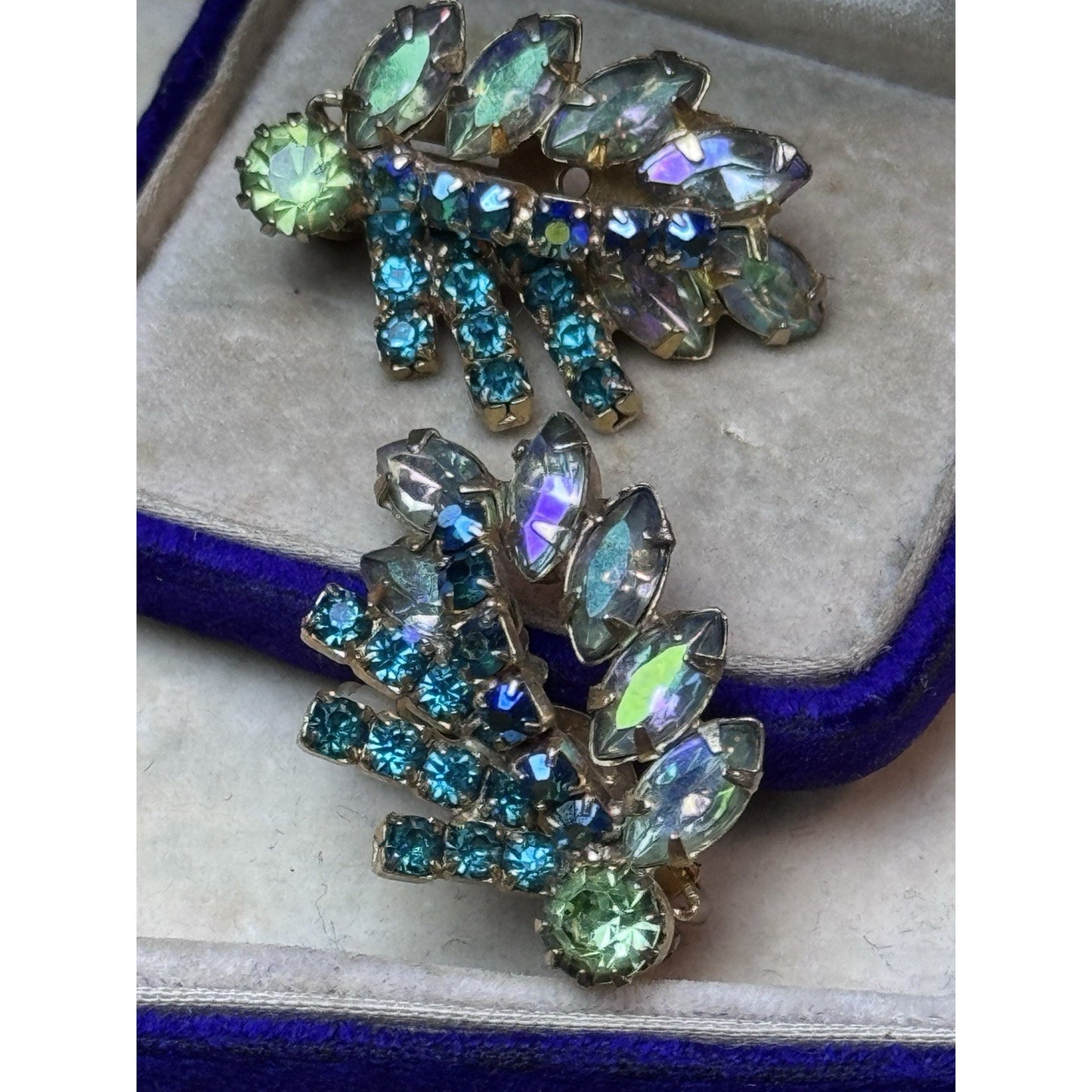 Vintage Earrings Aurora Borealis Blue Green Rhinestone Clip On Goldtone