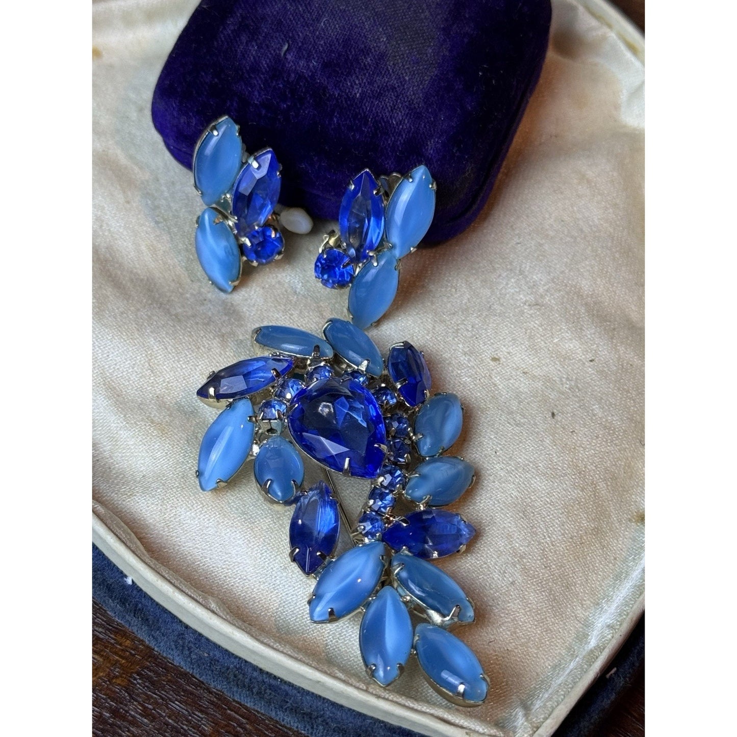 Vintage Blue Rhinestone Brooch Earrings Set Thermoset Navette Clip On