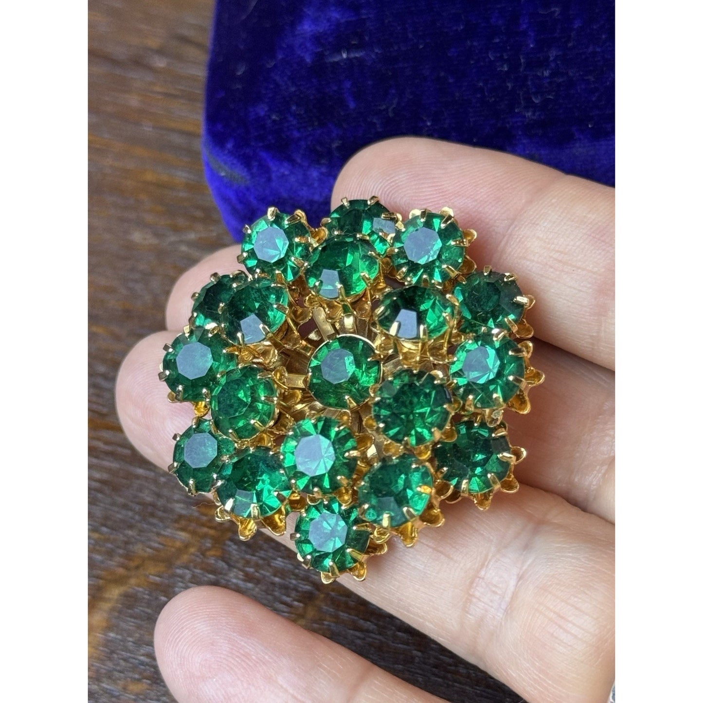 Vintage Green Rhinestone Brooch Goldtone Round Cluster Pin 1.75”