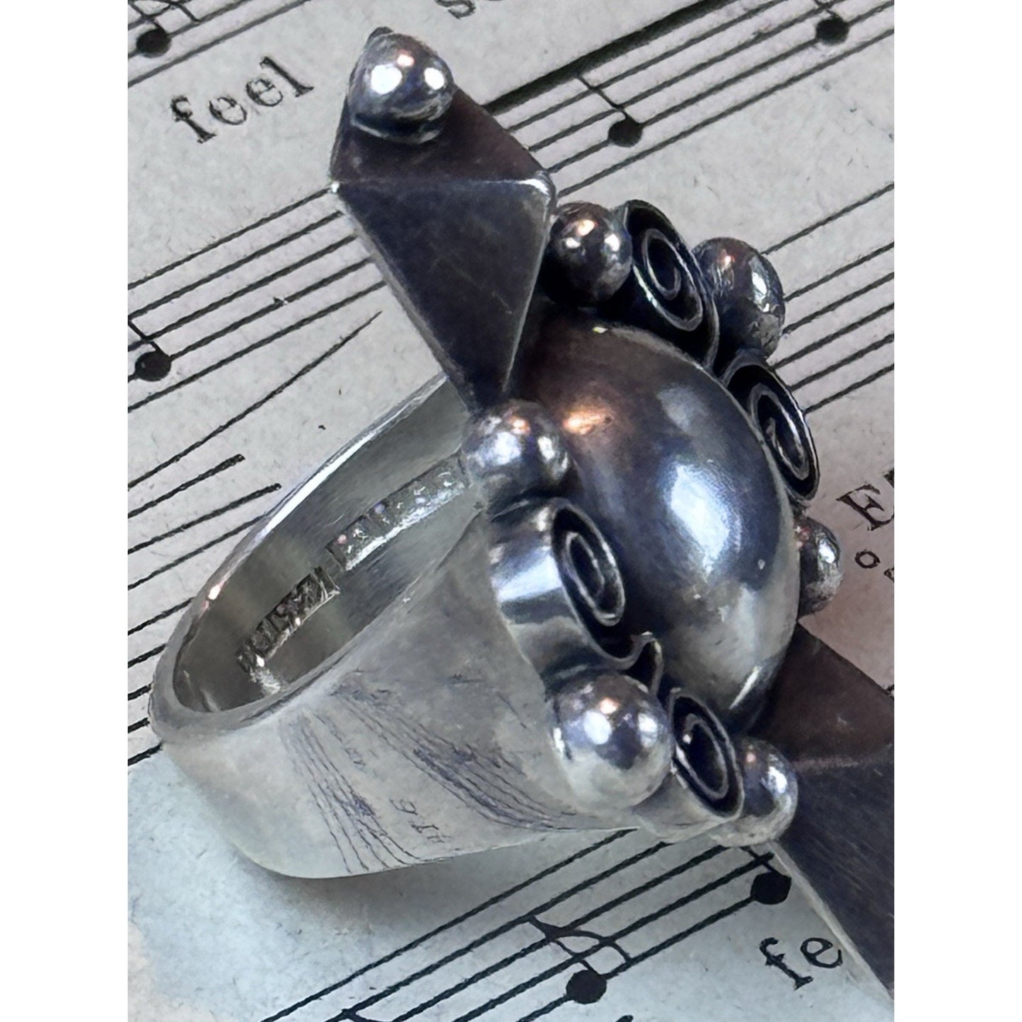 Vintage Finnish 916H Silver Handmade Folk Art Statement Ring Size 6 1968