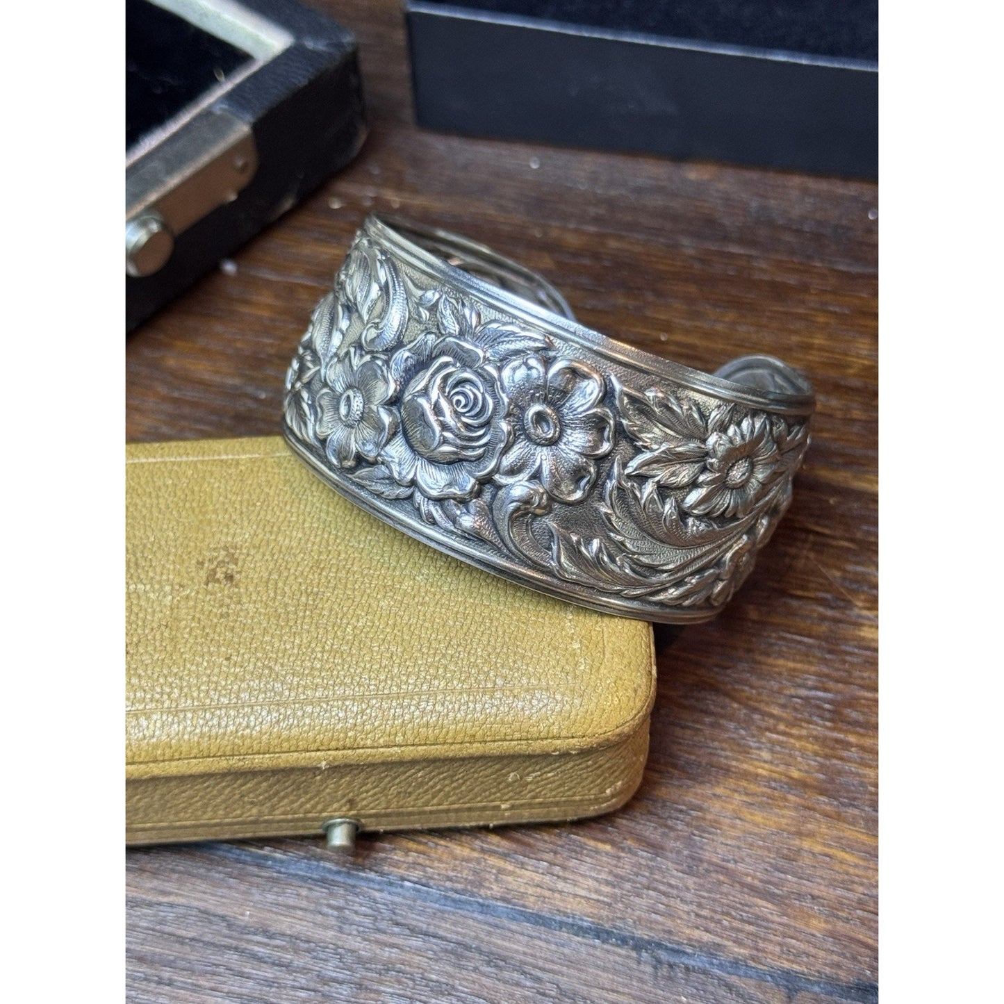 Vintage S Kirk & Son Sterling Repoussé Floral Cuff Bracelet 19F Fits 6.75”