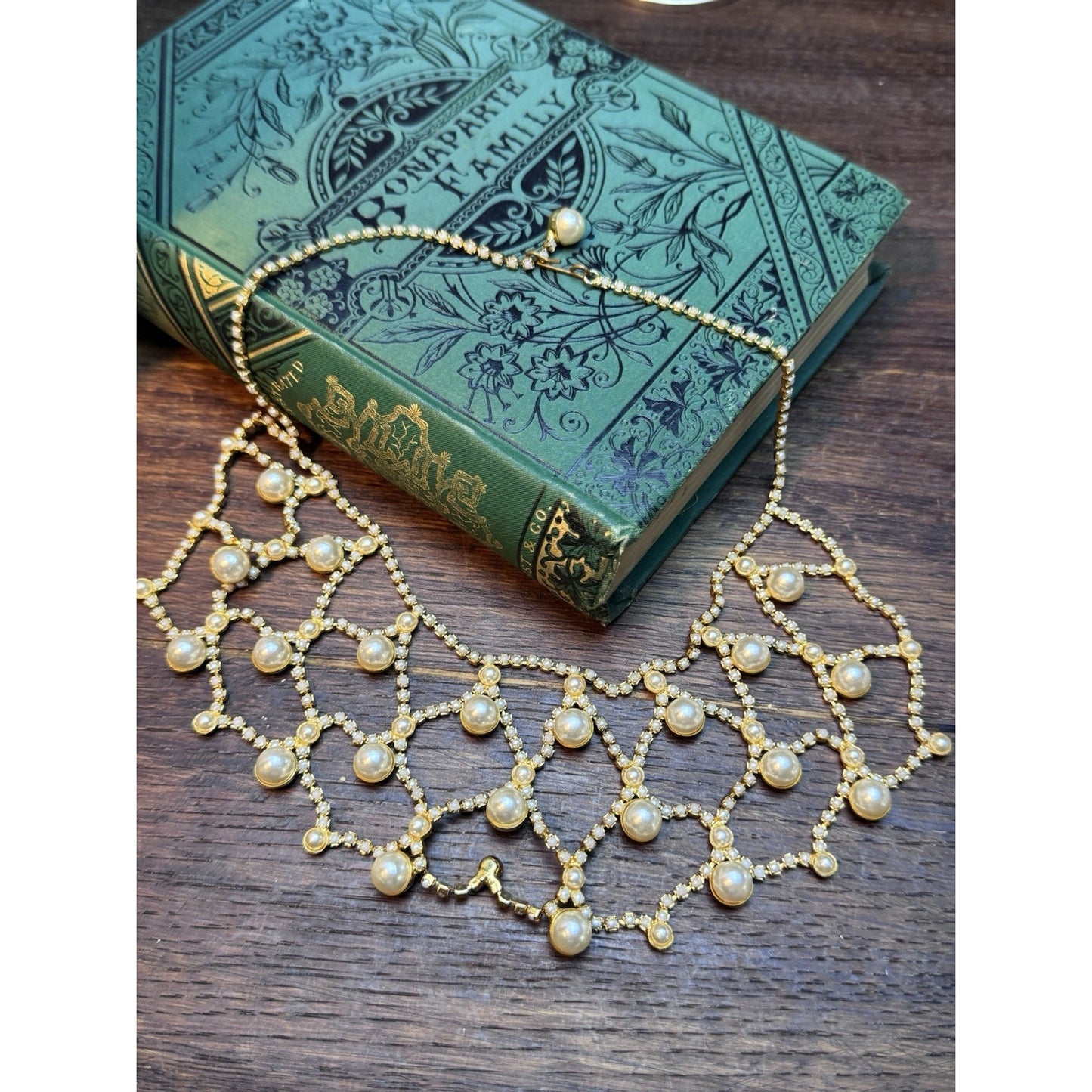Vintage Faux Pearl Bib Necklace Goldtone Rhinestone Mesh Collar 16” Statement