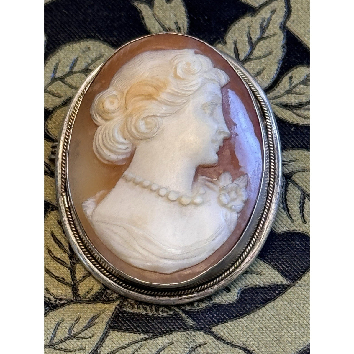 Cameo Brooch Pendant 800 Silver Finely Carved Shell Portrait Vintage 1.25” x 1”