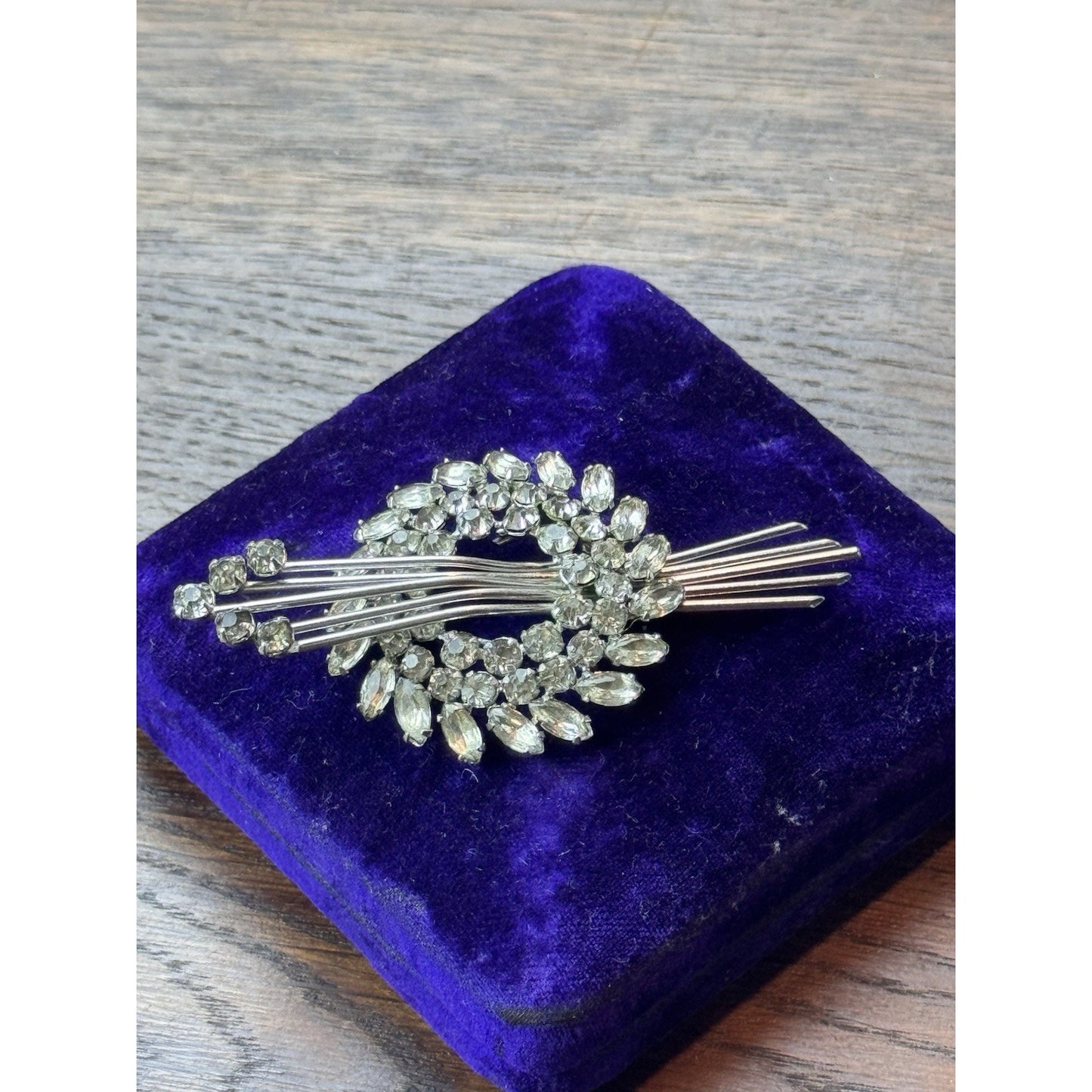 Vintage Brooch Pendant Clear Rhinestone Comet Silvertone 3.25” x 1.5”
