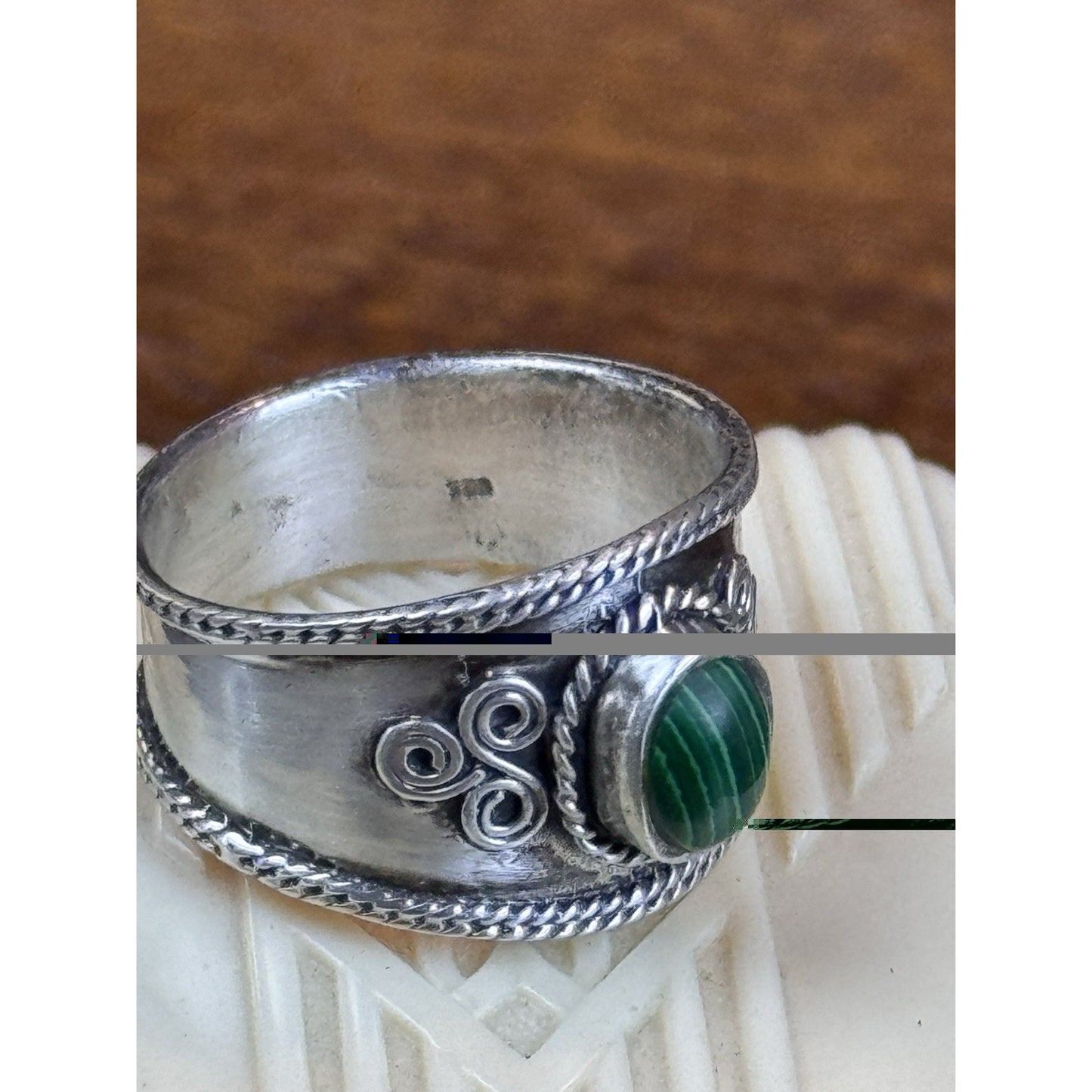 Vintage Sterling Silver 925 Green Stone Statement Ring Size 8.5 Wide Band