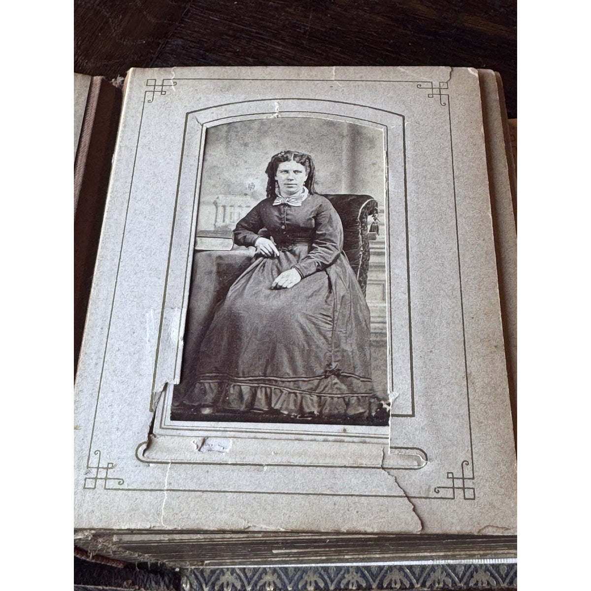 Antique Photo Album 18 Victorian Portraits Embossed Cover Clasp 6”x5” DAMAGED