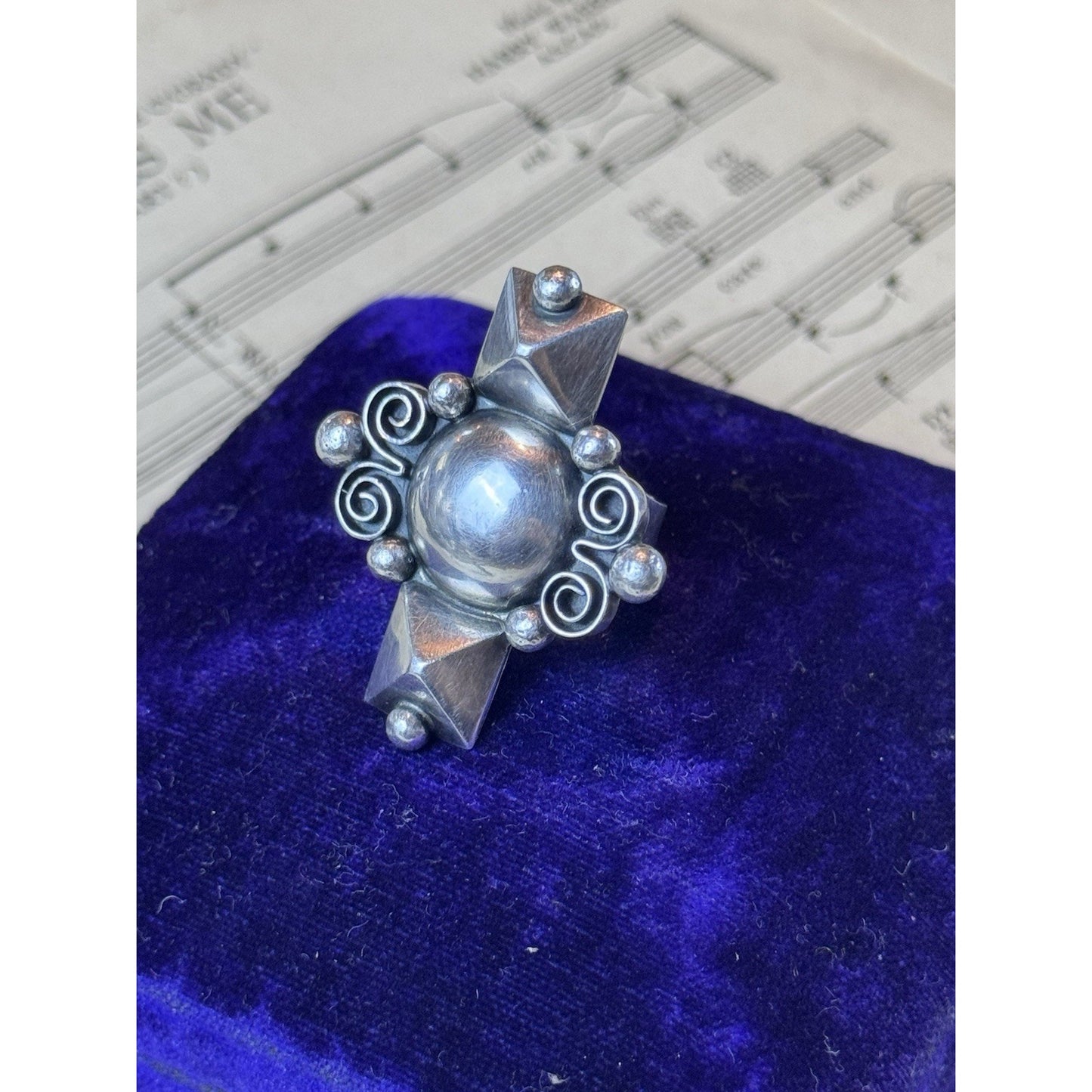 Vintage Finnish 916H Silver Handmade Folk Art Statement Ring Size 6 1968