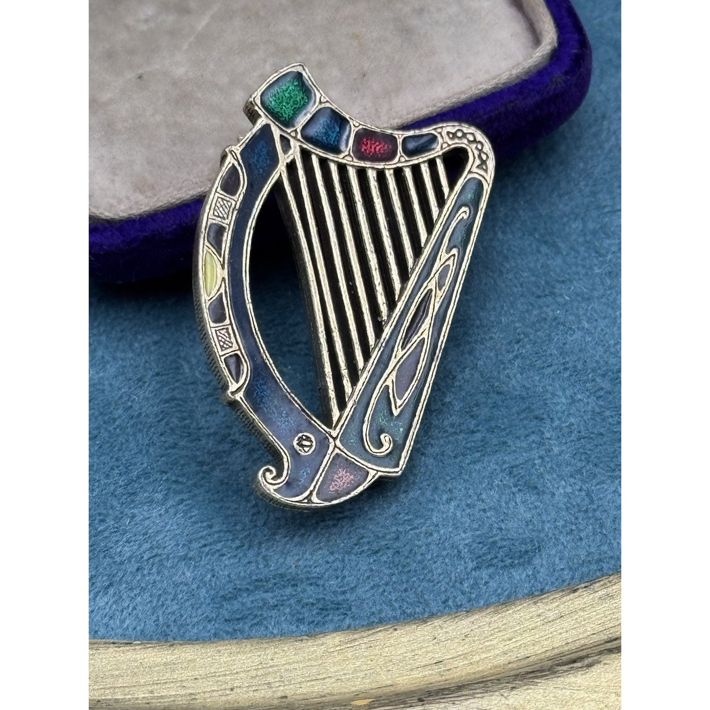 Vintage Irish Harp Brooch Enamel Goldtone Celtic Music Pin 1.5”