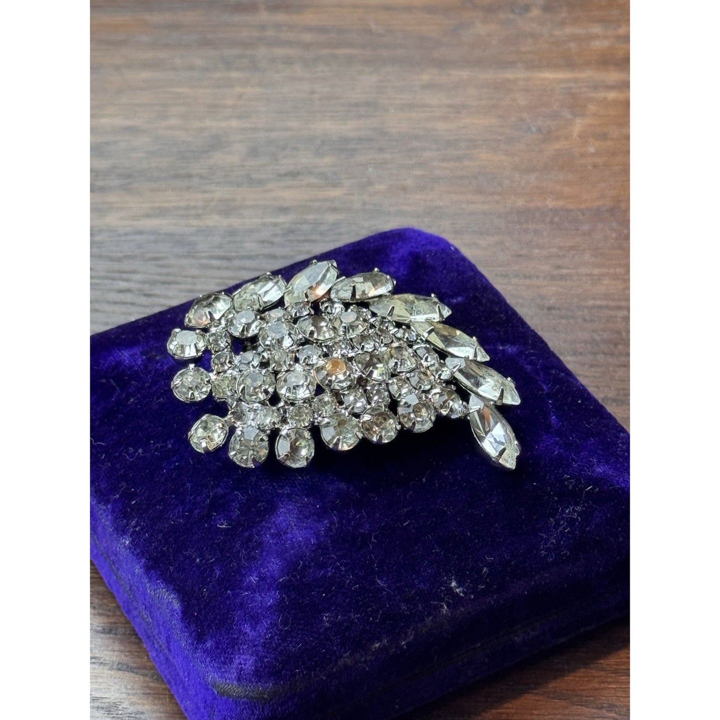 Vintage Brooch Clear Rhinestone Spray Silvertone 2.5” x 1.75”