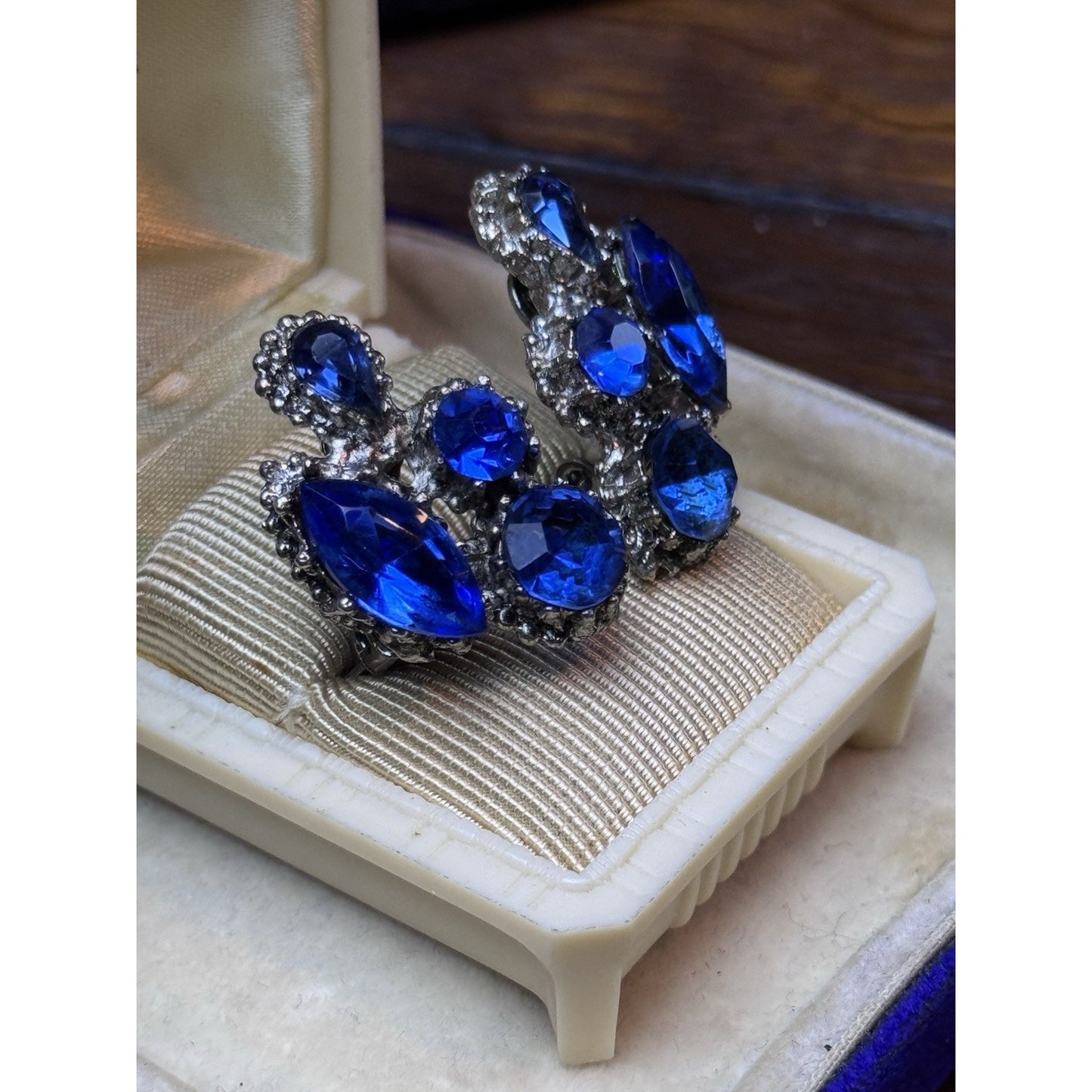 Vintage Cobalt Blue Rhinestone Clip On Earrings Silvertone