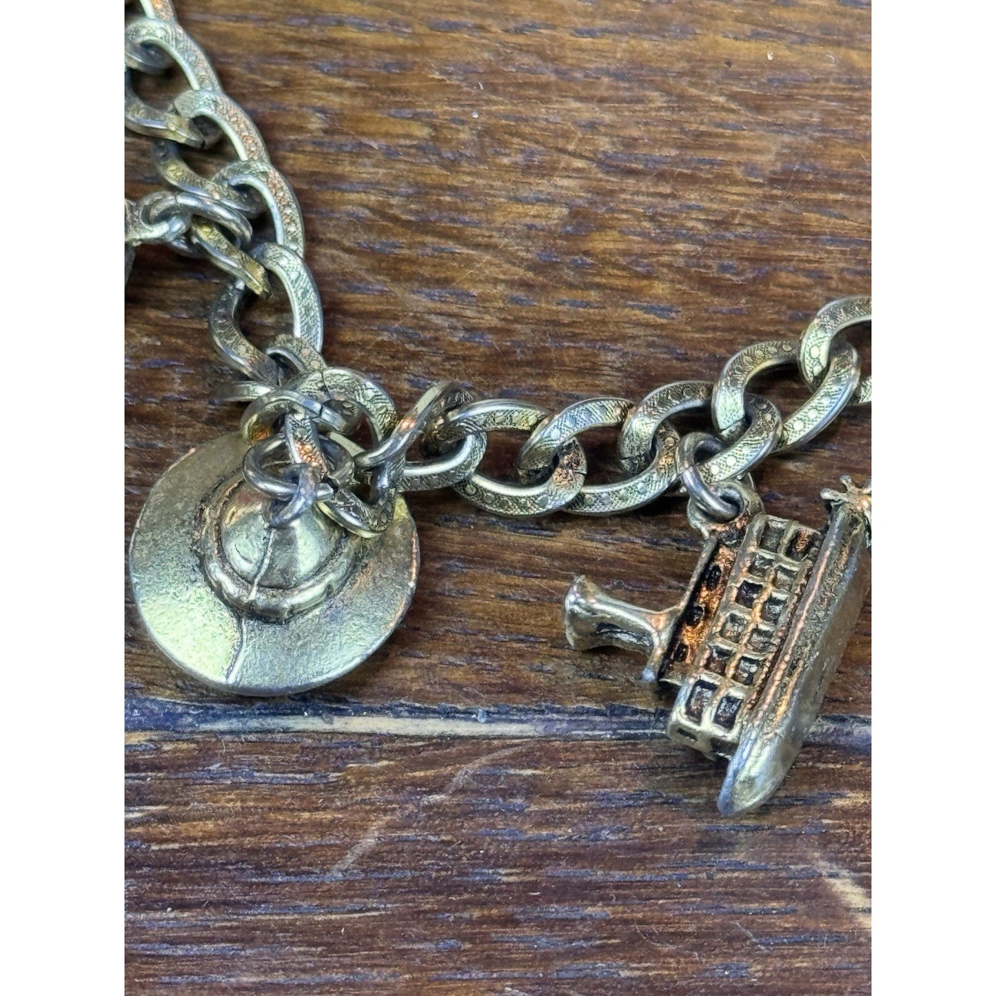 Vintage Goldtone USA Travel Charm Bracelet 7 Charms 6.75” Souvenir Jewelry