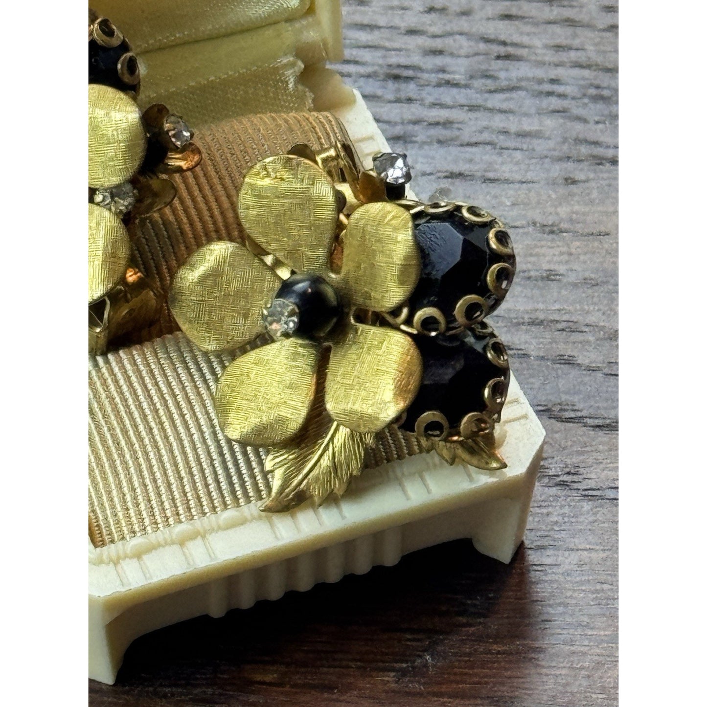 Vintage Black Glass Flower Clip Earrings Goldtone Rhinestone 1.5” x 1”