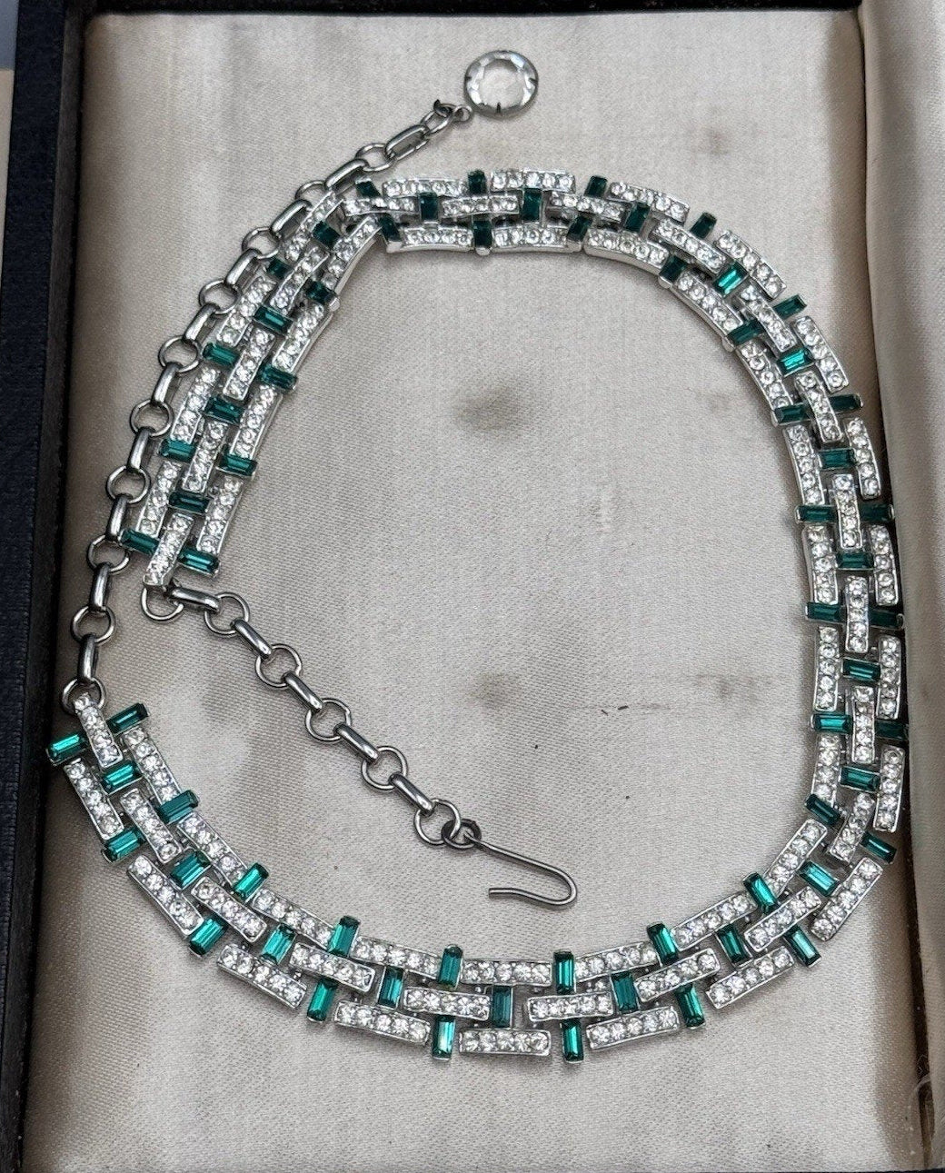Vintage Necklace Green & Clear Rhinestone Art Deco Style 16.5” Choker