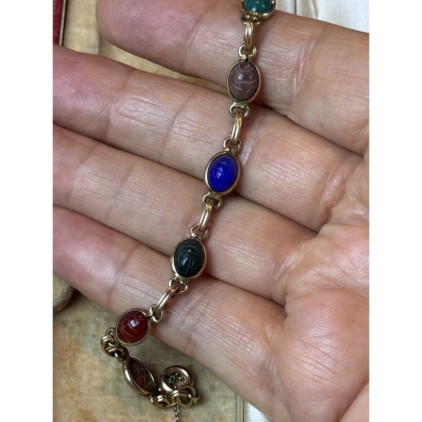Vintage Gold Filled Scarab Bracelet Carved Stone Gemstone 7” Safety Chain