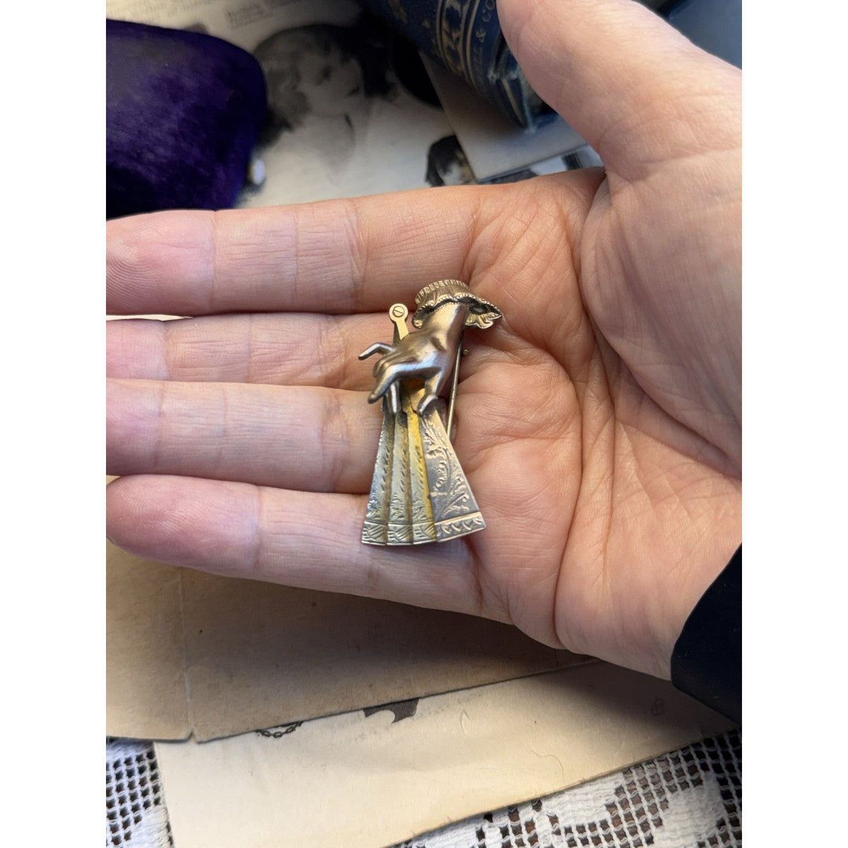 Victorian Hand Brooch Holding Engraved Fan Goldtone Figural 2”