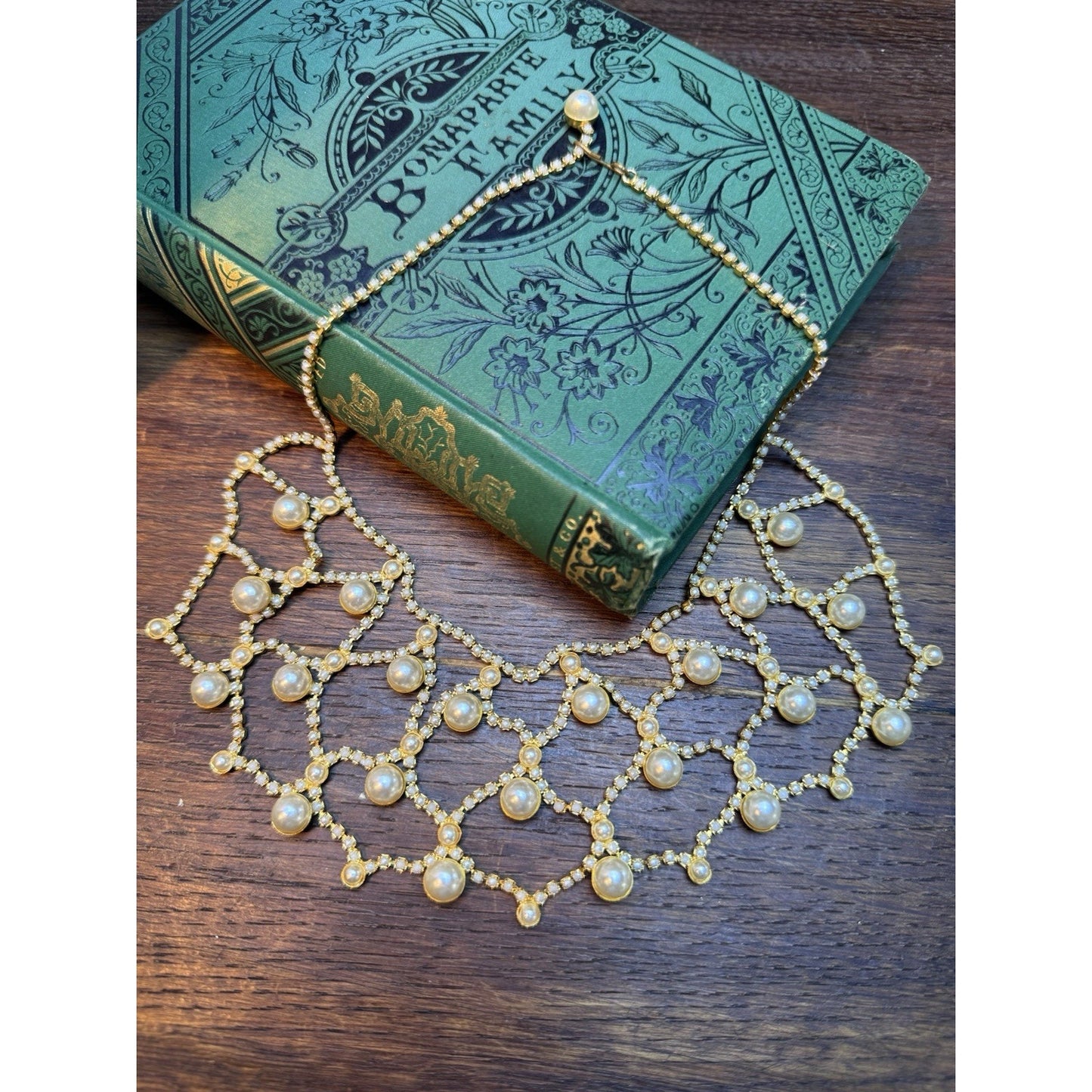 Vintage Faux Pearl Bib Necklace Goldtone Rhinestone Mesh Collar 16” Statement