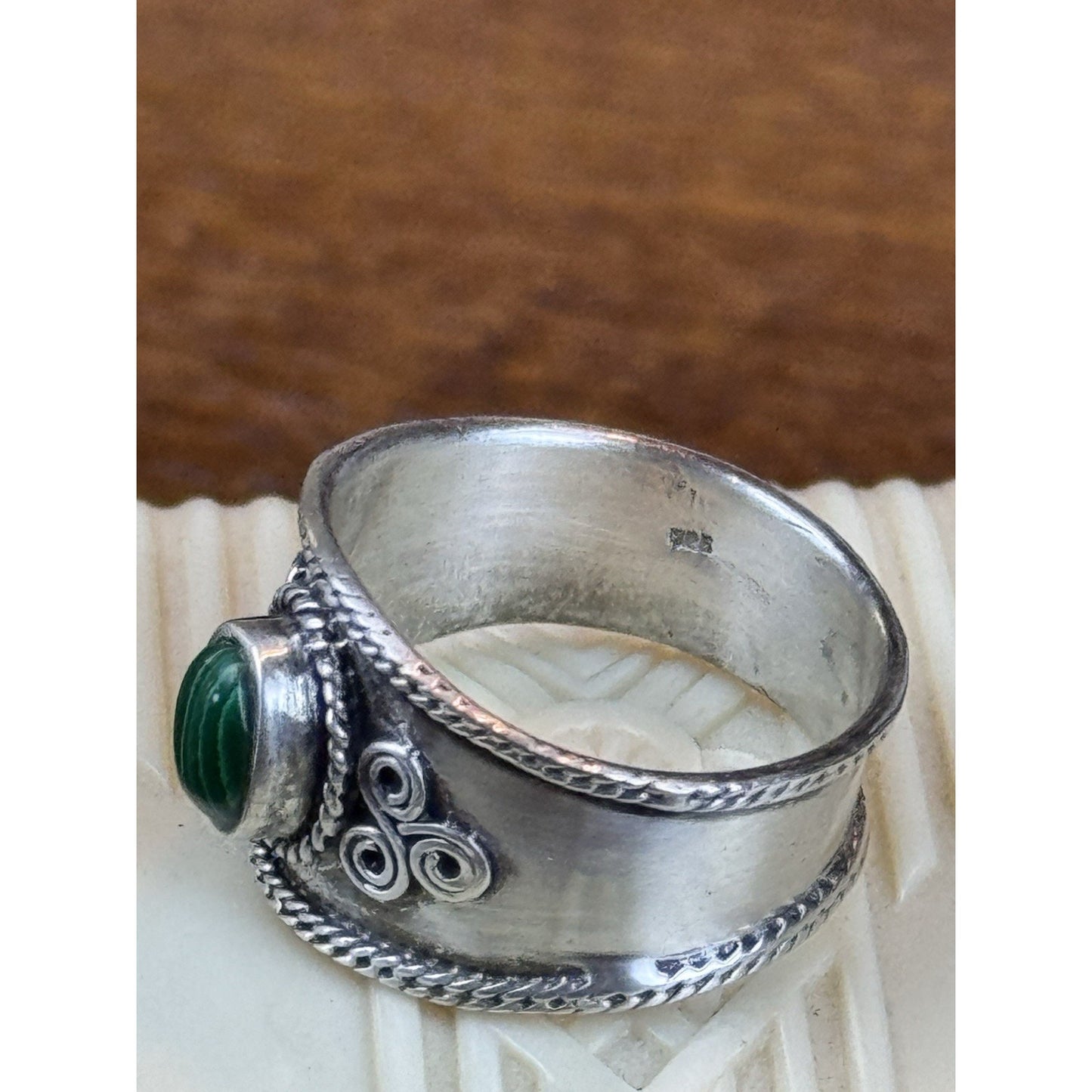 Vintage Sterling Silver 925 Green Stone Statement Ring Size 8.5 Wide Band