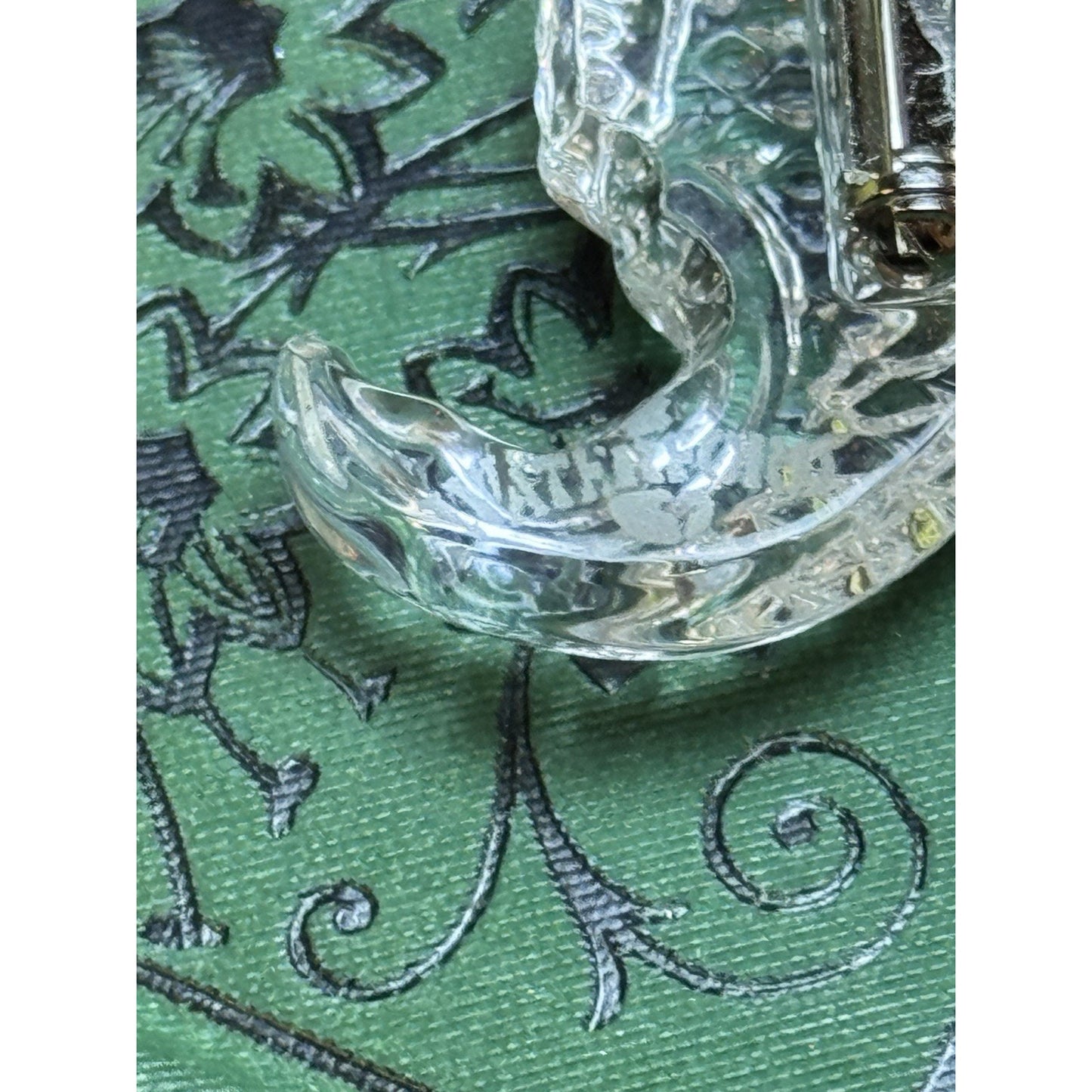 WATERFORD CRYSTAL SEAHORSE BROOCH PIN 1.75” In Original Box