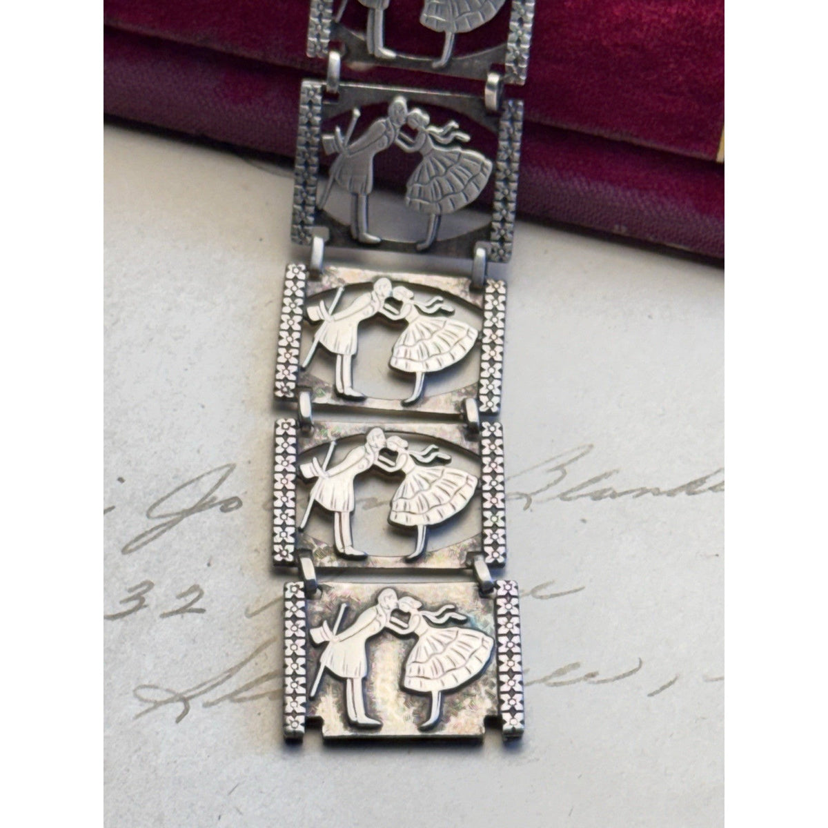 Vintage Sterling Silver Kissing Couple Bracelet Romantic Love Story Panel 6.75”