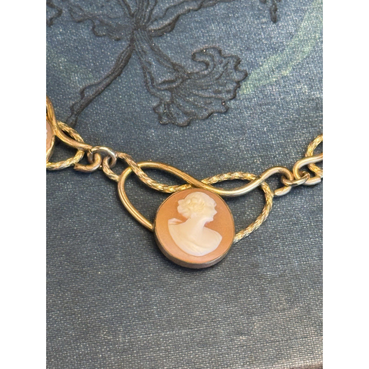 Cameo Necklace Three Portraits Goldtone Openwork Links Vintage Romantic 19”