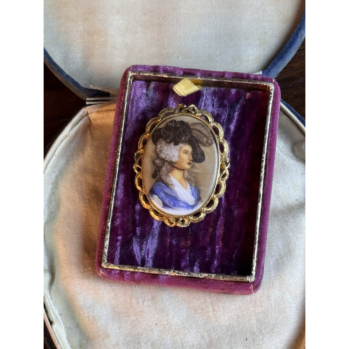 Lady Portrait Brooch VINTAGE Blue Dress Feather Hat Goldtone Oval Frame 2”