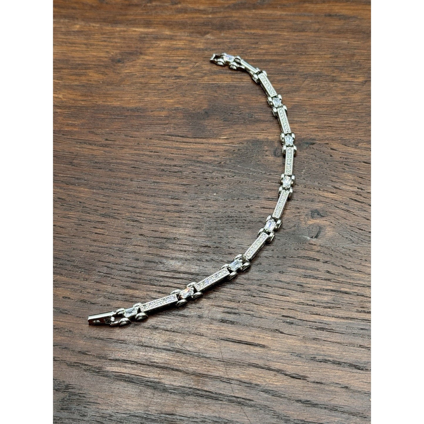 Vintage Avon Bracelet Silvertone Clear Rhinestone Art Deco Style Link 7.5”