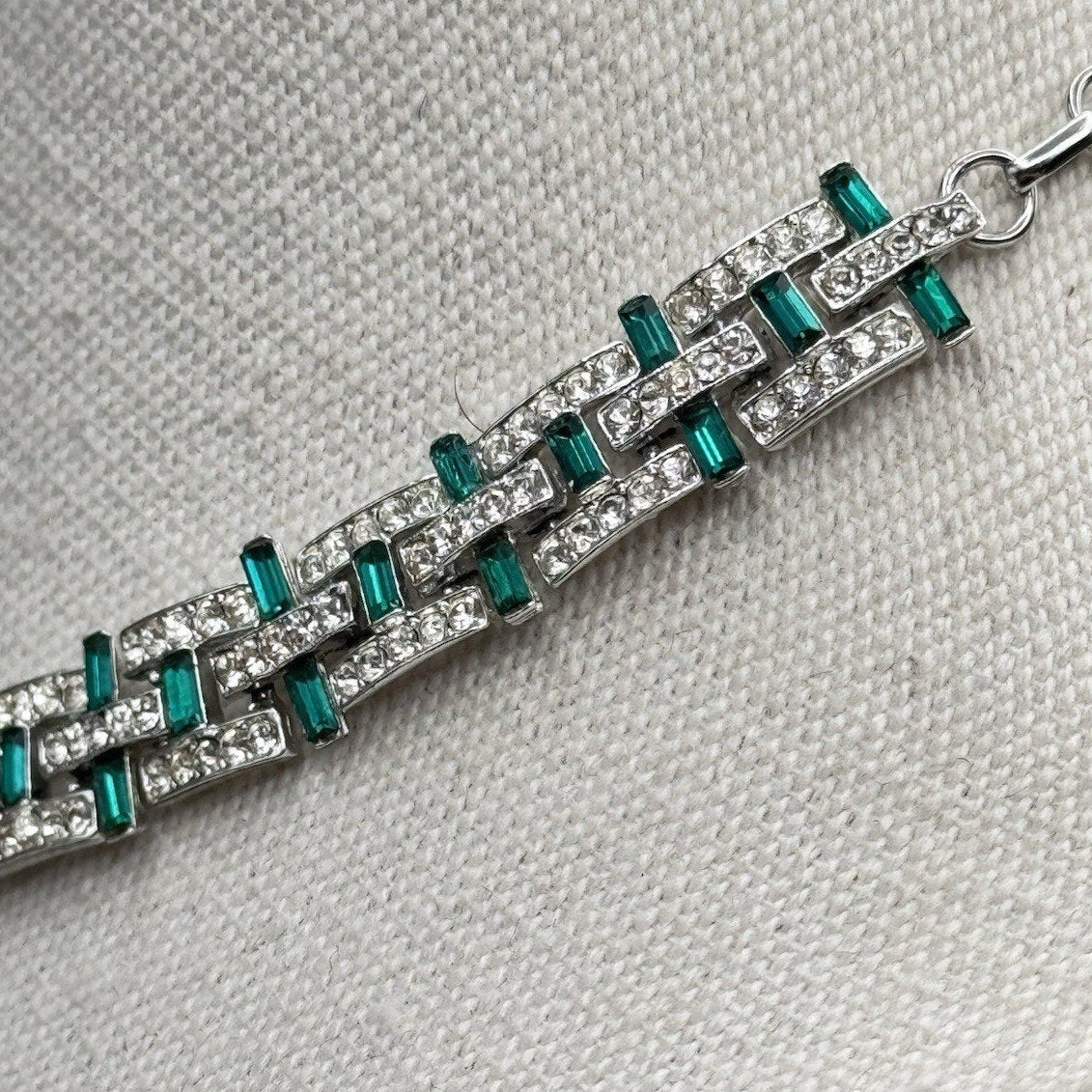 Vintage Necklace Green & Clear Rhinestone Art Deco Style 16.5” Choker