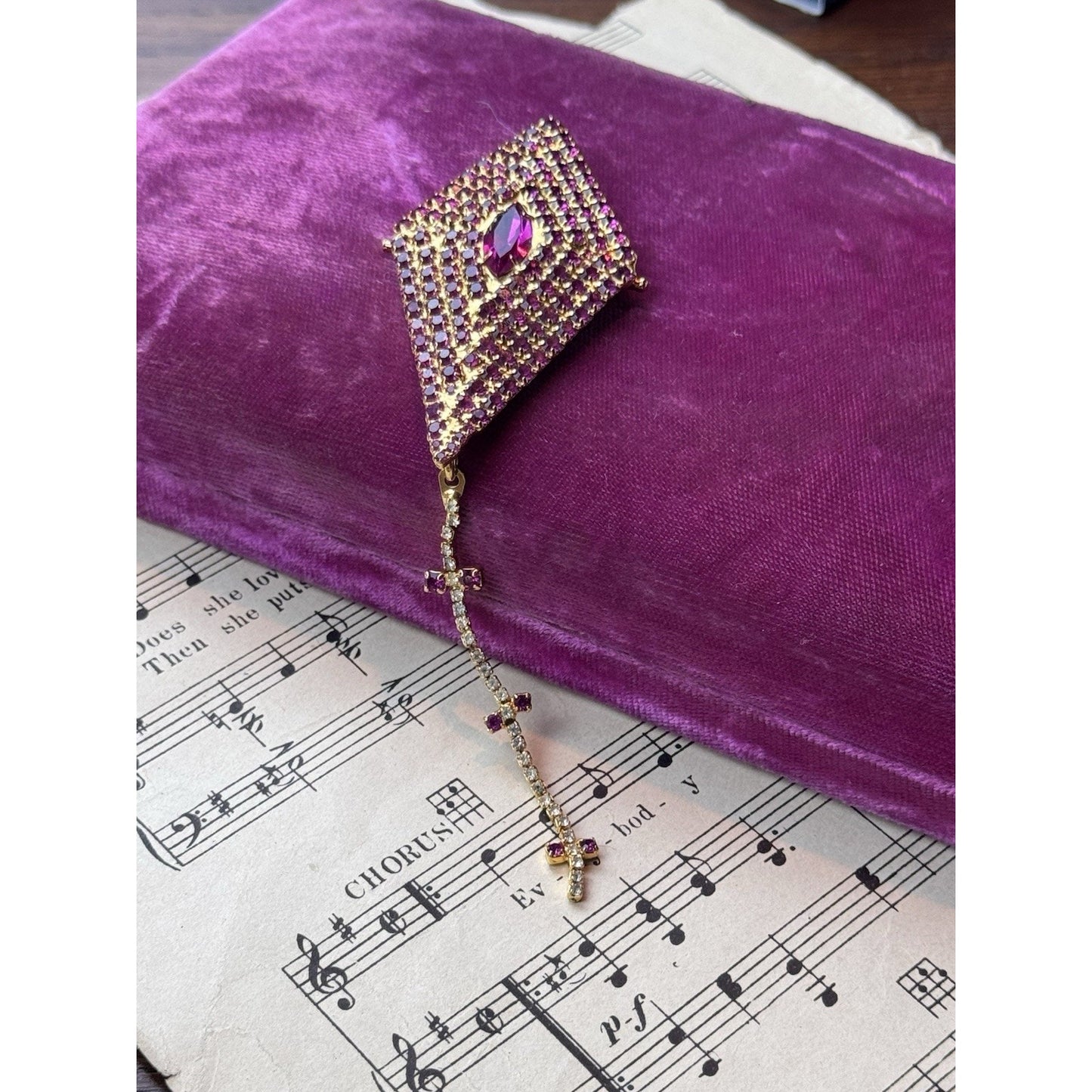 Vintage Kite Brooch BAUER Pink Rhinestone Goldtone Dangle 2.75” x 1.5”