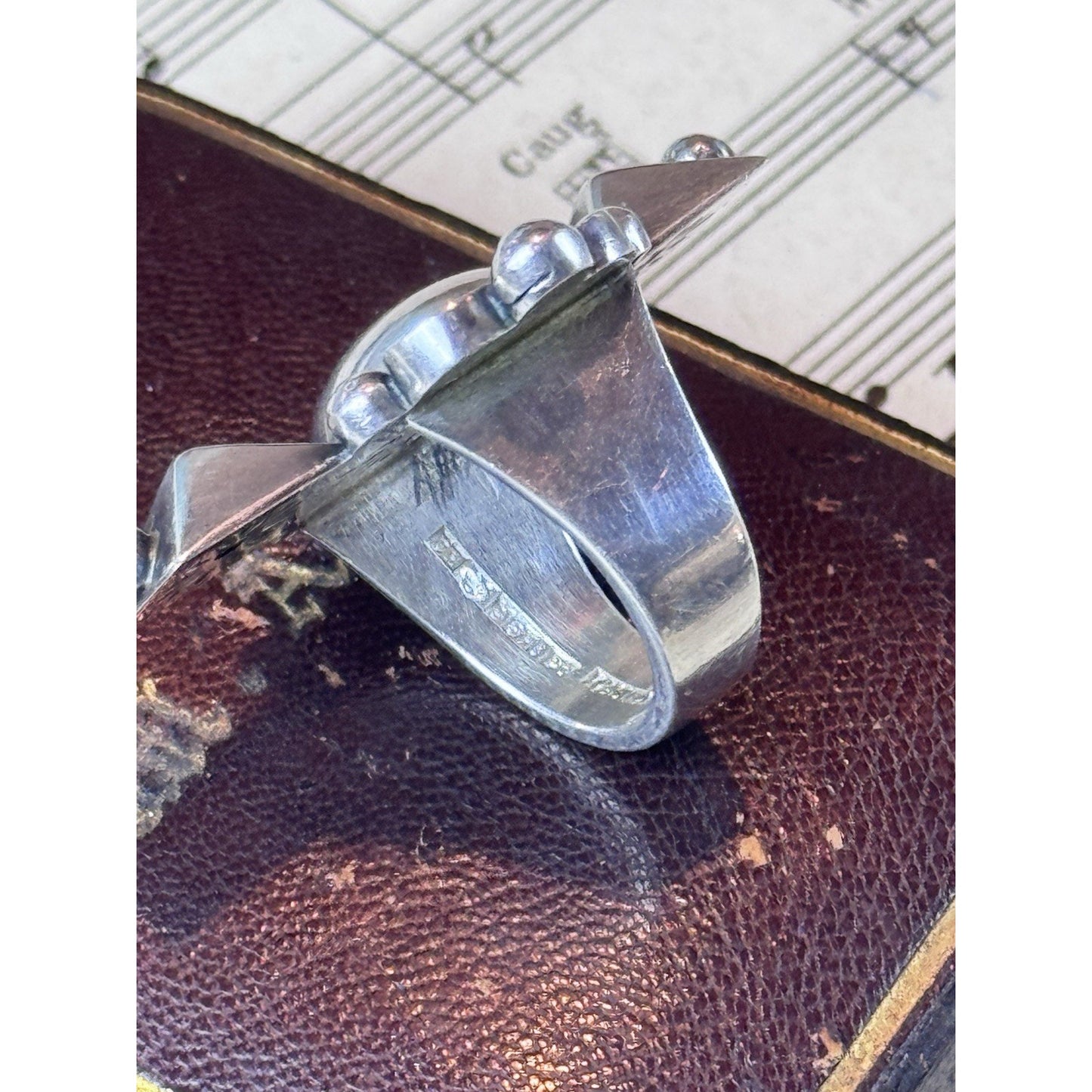 Vintage Finnish 916H Silver Handmade Folk Art Statement Ring Size 6 1968