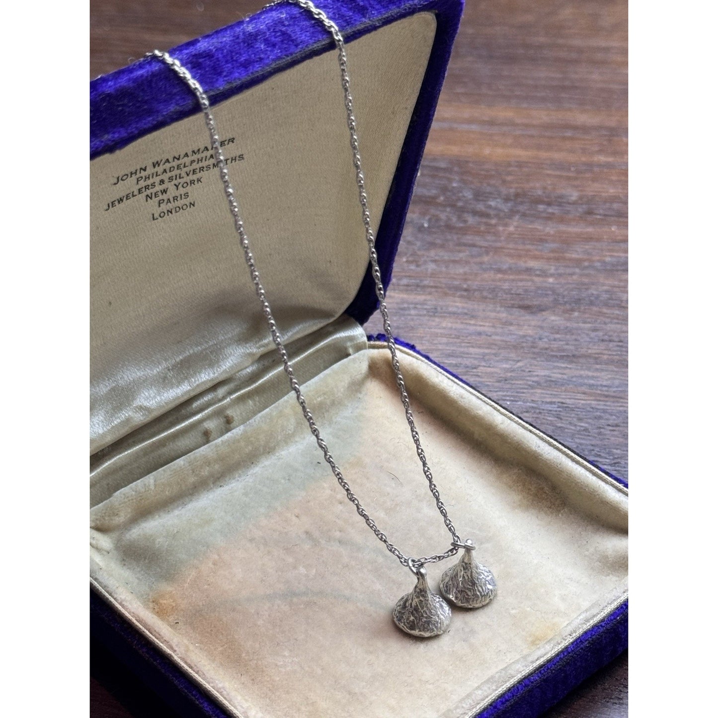 Sterling Silver Necklace Double “Kiss” Pendants 19” Whimsical Vintage