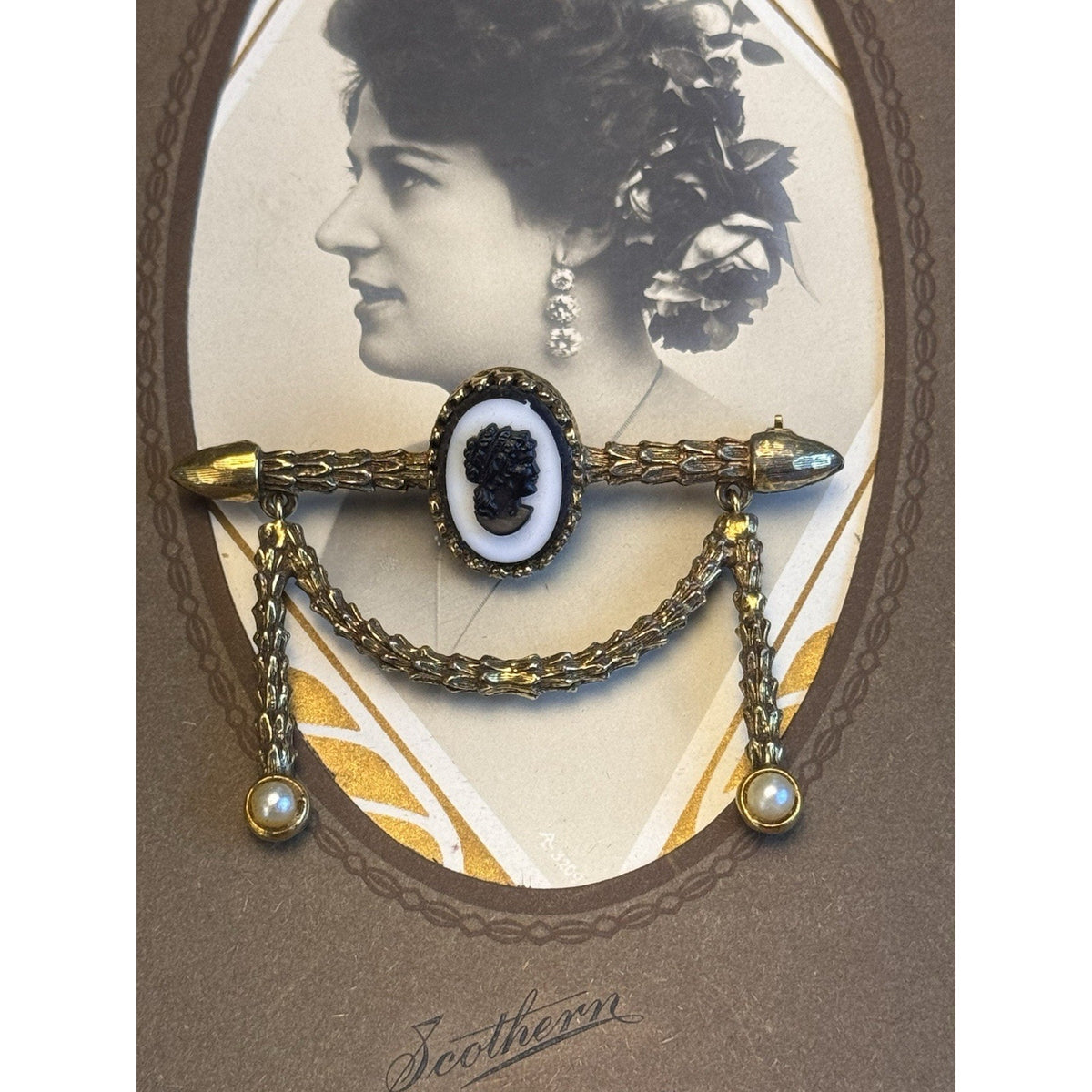 Cameo Brooch Signed JEANNE Black White Goldtone Faux Pearls Vintage 2.5” x 2”