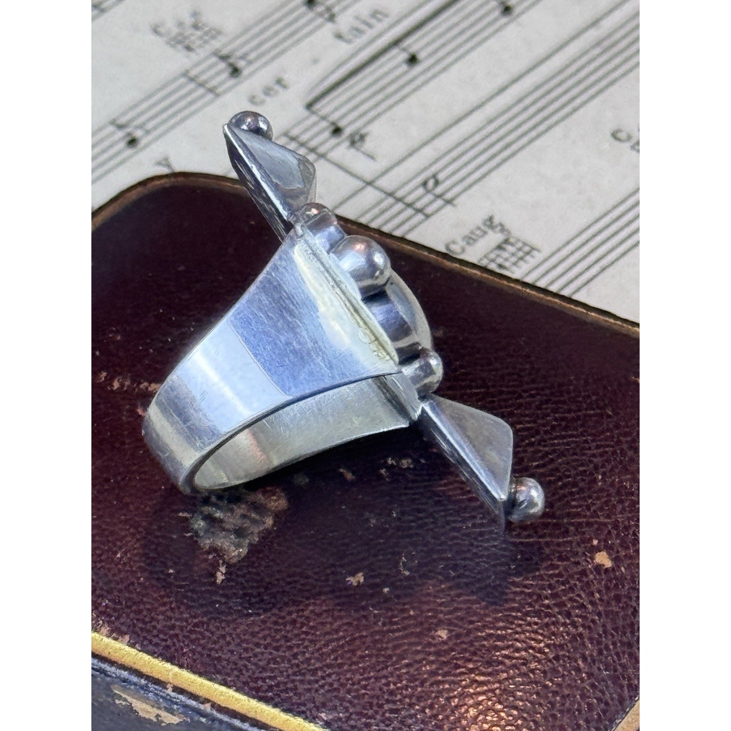 Vintage Finnish 916H Silver Handmade Folk Art Statement Ring Size 6 1968