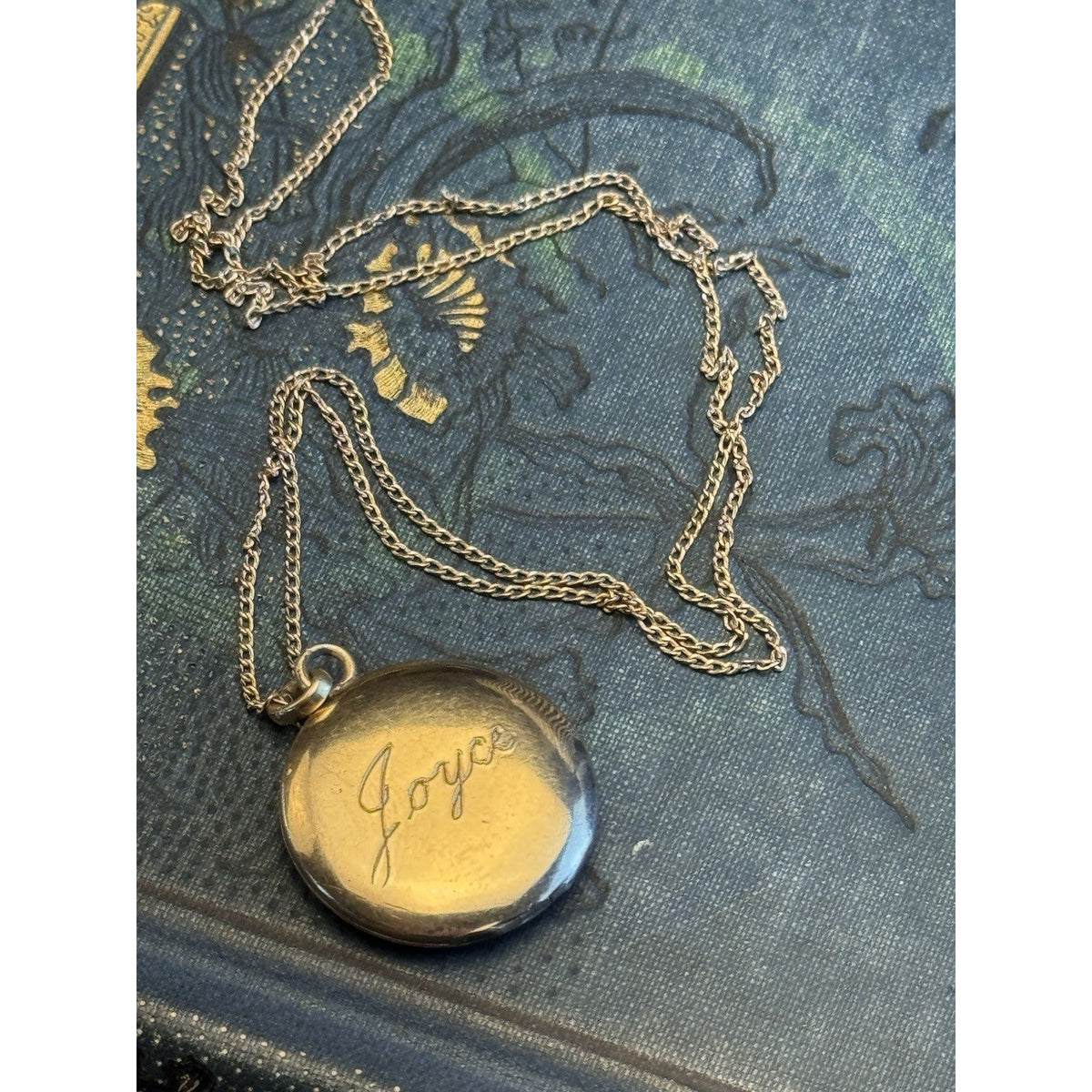Gold-Filled Round Photo Locket Necklace Floral Heart JOYCE 19”