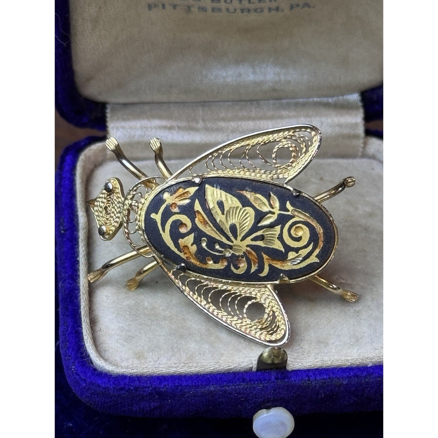 Spanish Damascene Bee Brooch Gold Inlay Black Toledo Insect Pin