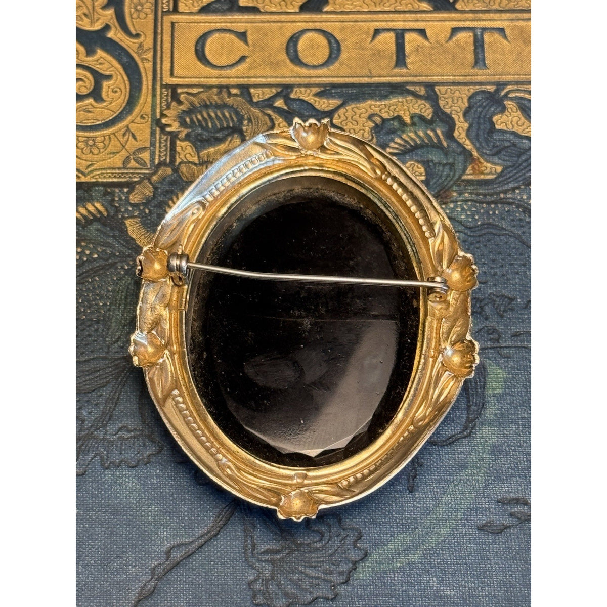 Cameo Brooch Black Glass Goldtone Floral Frame Victorian Style Vintage 2.5” x 2”