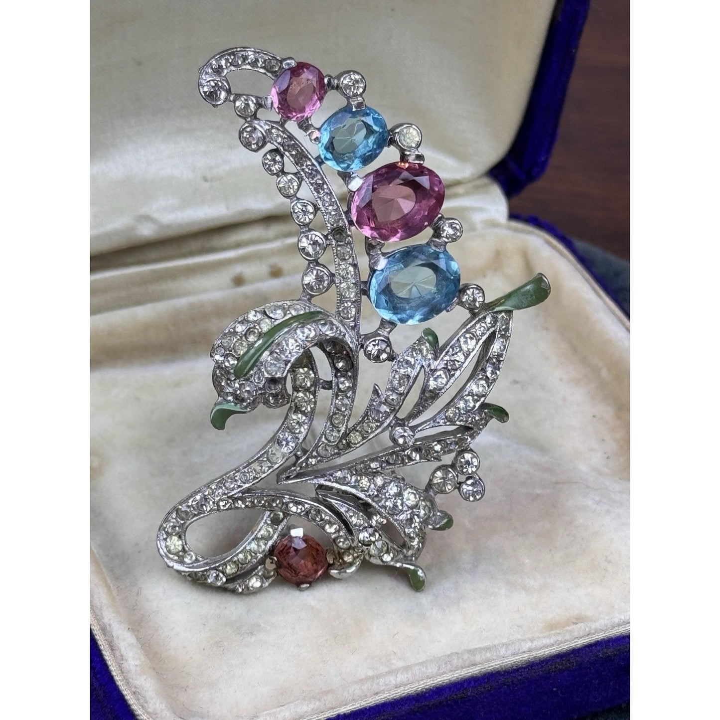 Vintage Crown Trifari Fur Clip Alfred Philippe 1940   Rhinestone