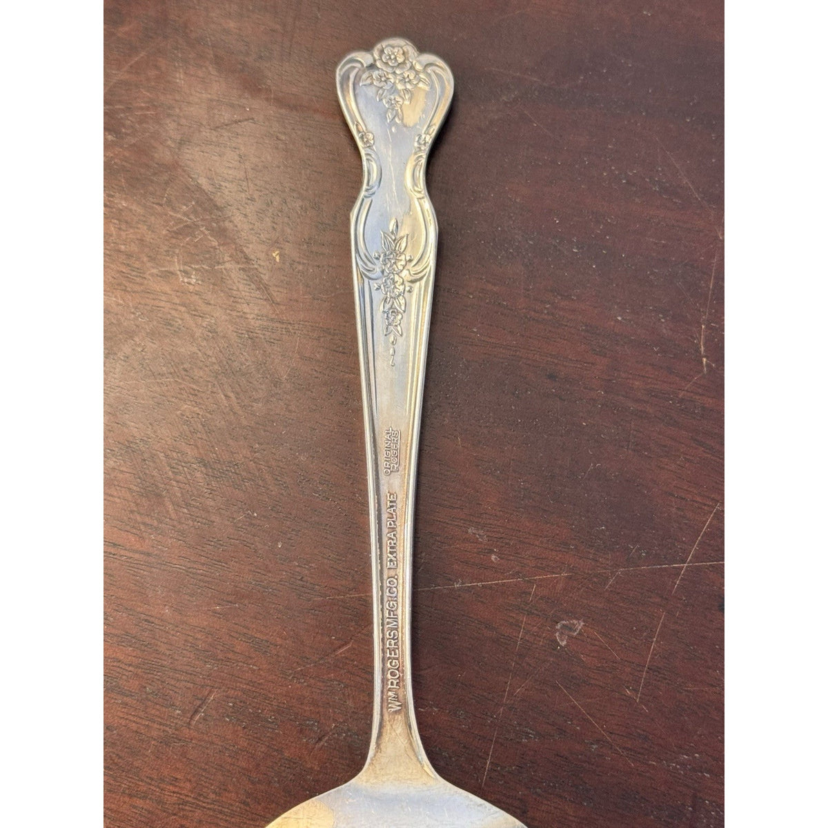 Wm Rogers Silverplate Pie & Cake Server – Original Rogers Floral Pattern – 8.5”