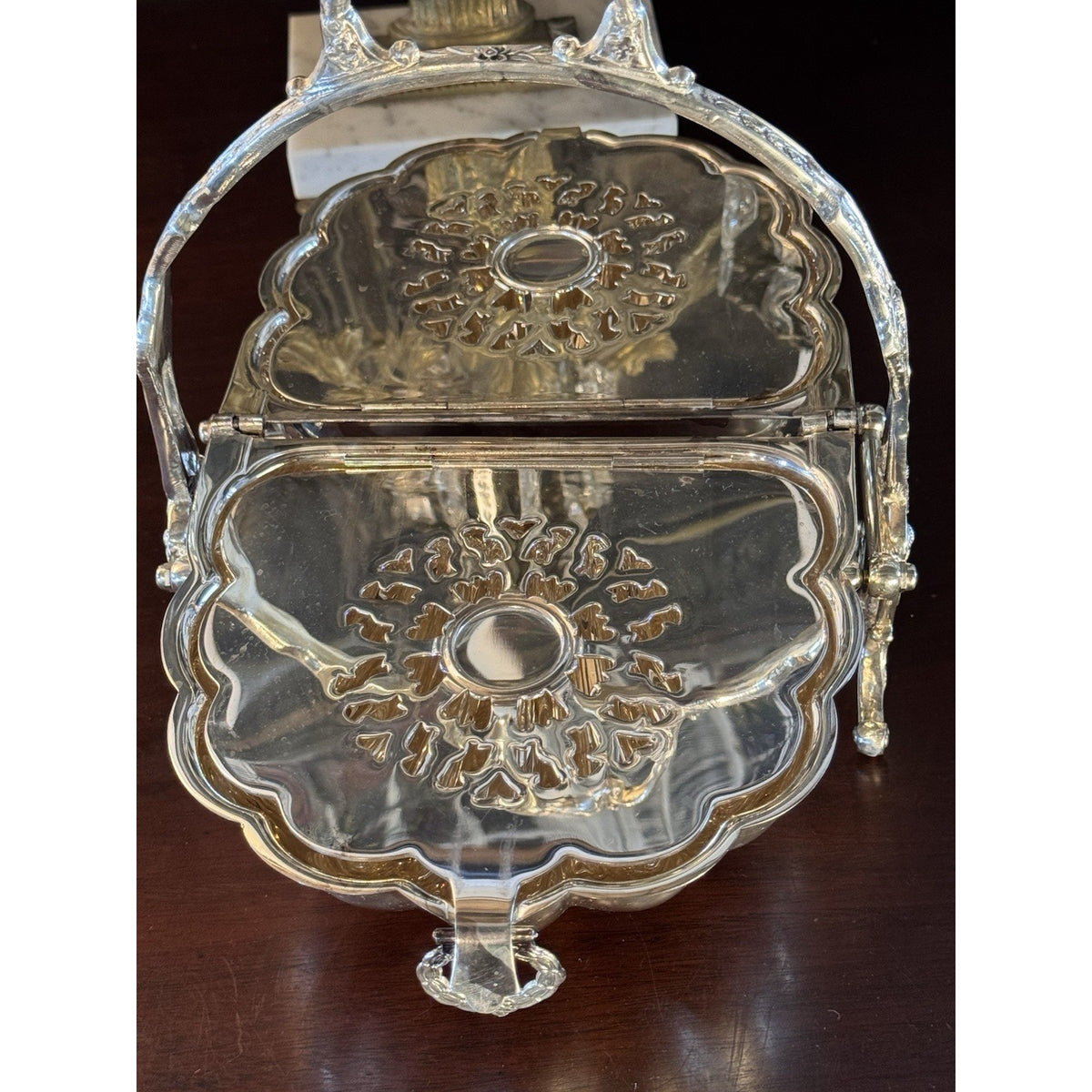 Victorian Style Silverplate Shell Biscuit Box Ornate Folding Server F.B. Rogers 10.5” READ‼️