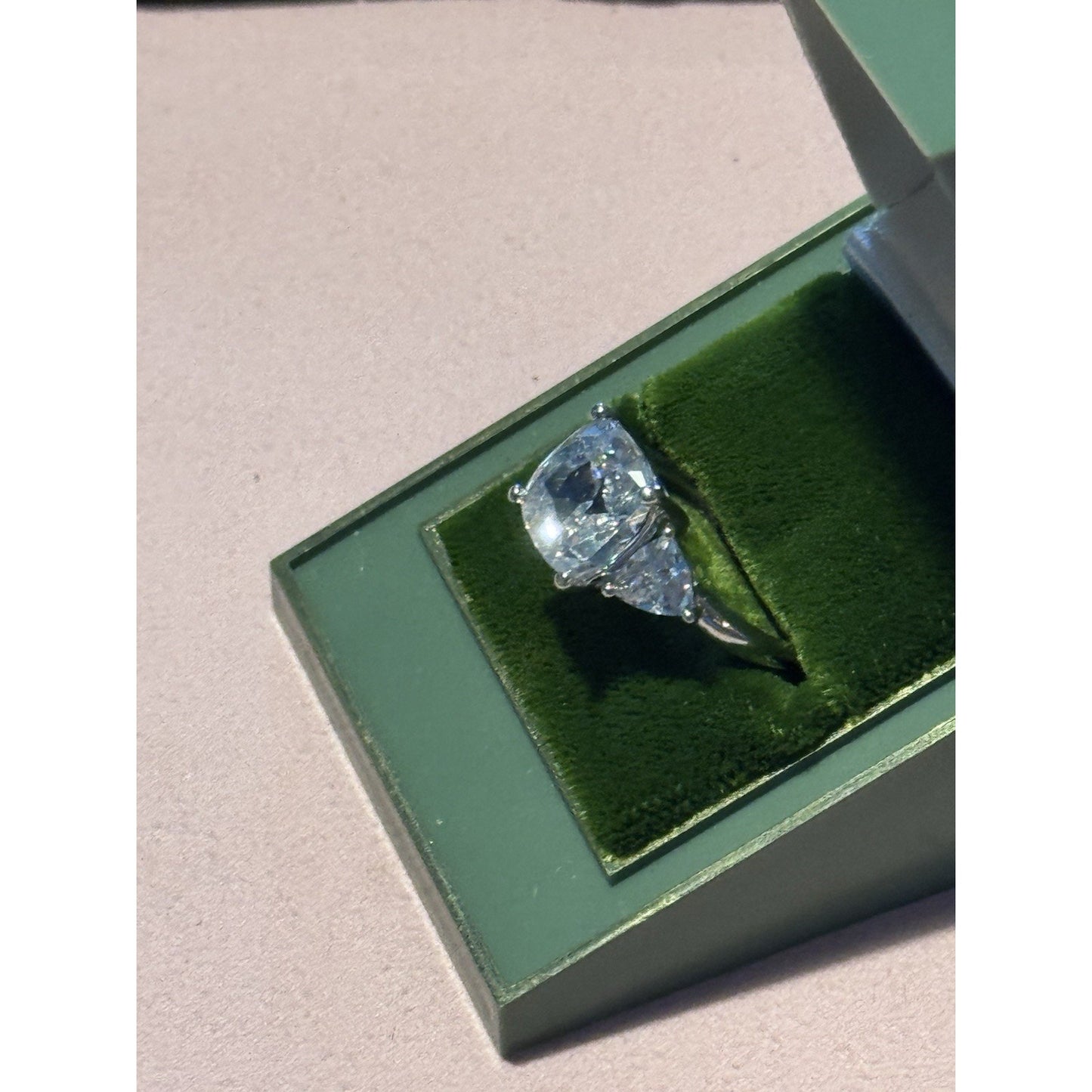 Cubic Zirconia 925 Sterling Silver Ring Size 8 VIETNAM - ESTATE FIND