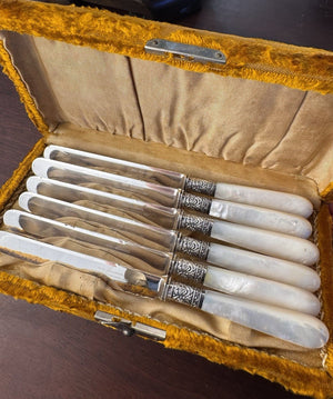 MOP Butter Knives Set 6 Mother Of Pearl Sterling Ferrules Rogers 6.5” ANTIQUE