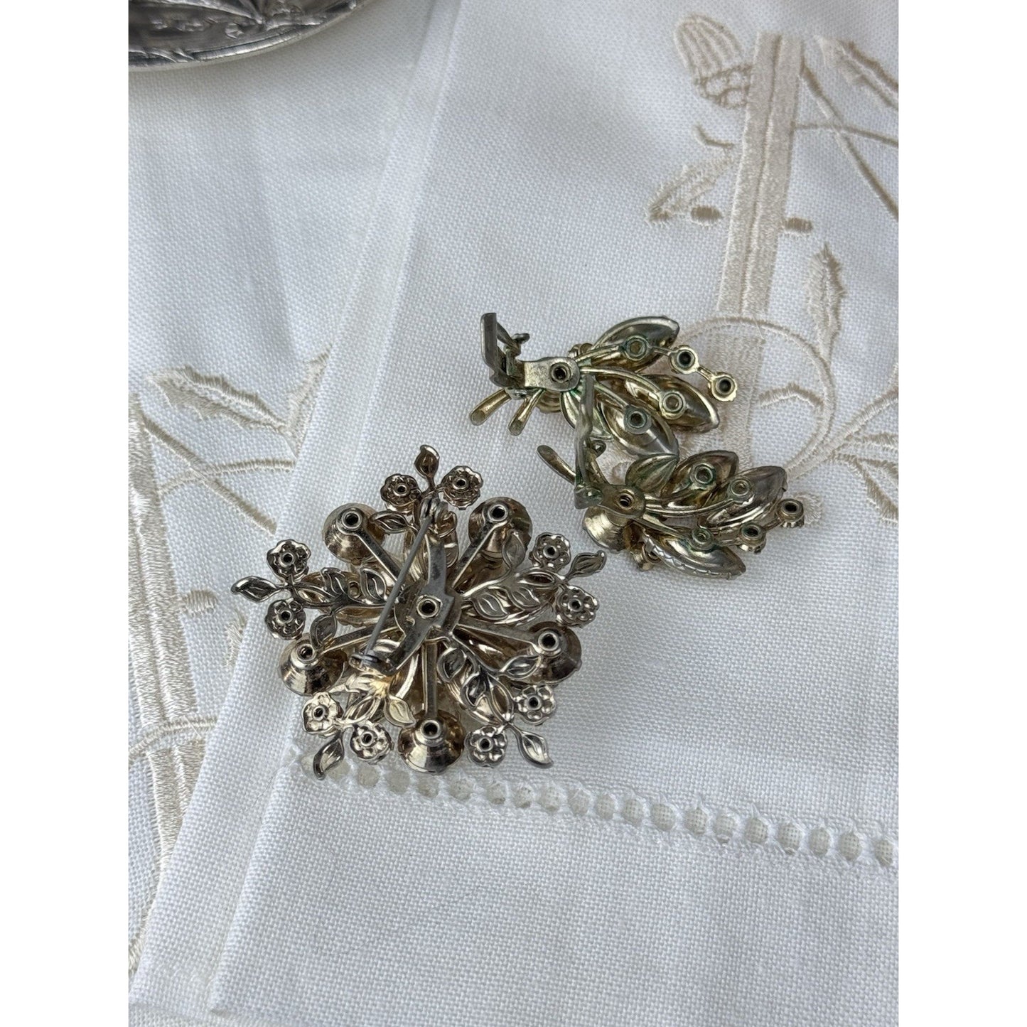 Brooch Clip Earrings Demi Parure Set Vintage Faux Pearl AB Rhinestone Floral