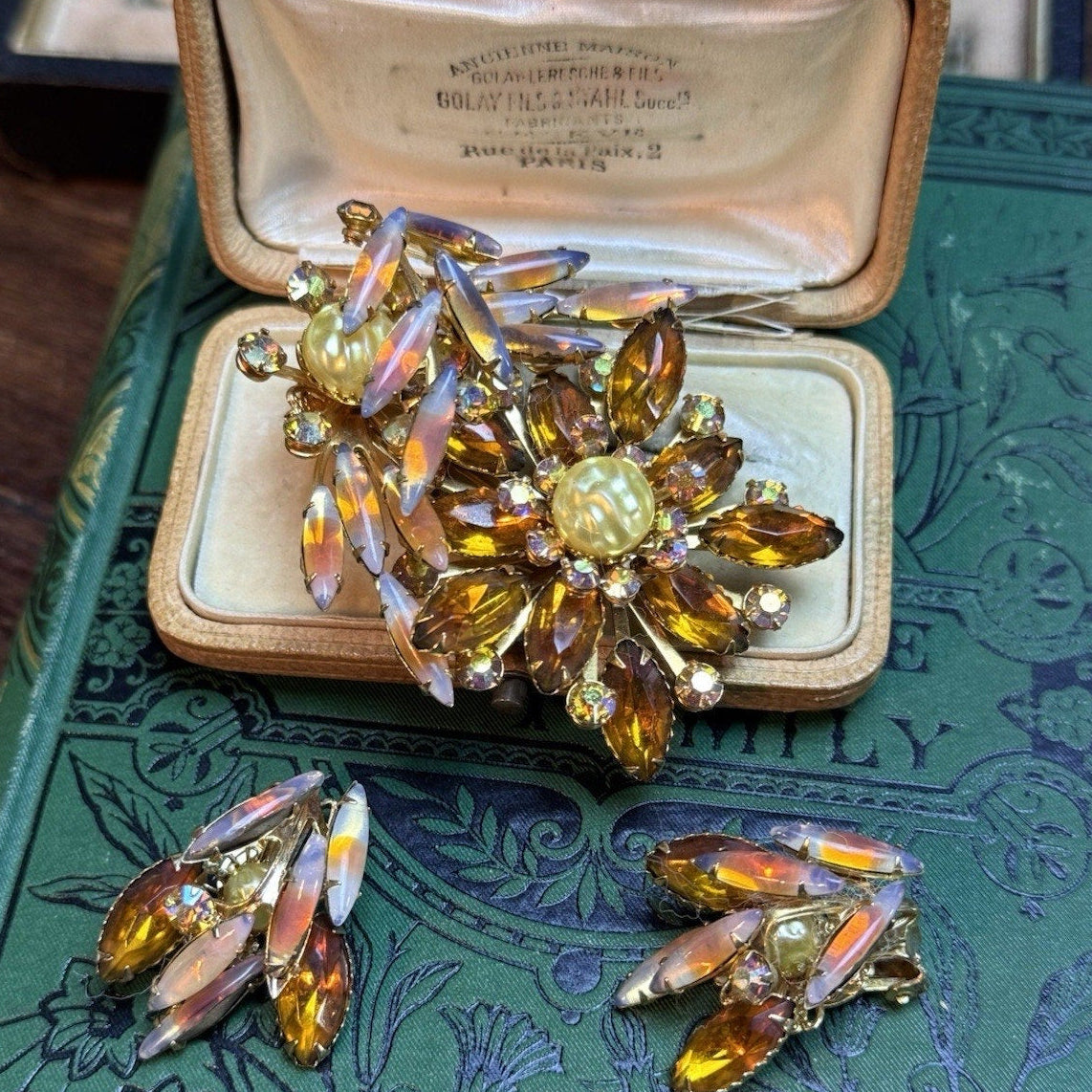 Beau Jewels Vintage Rhinestone Brooch & Earring Set