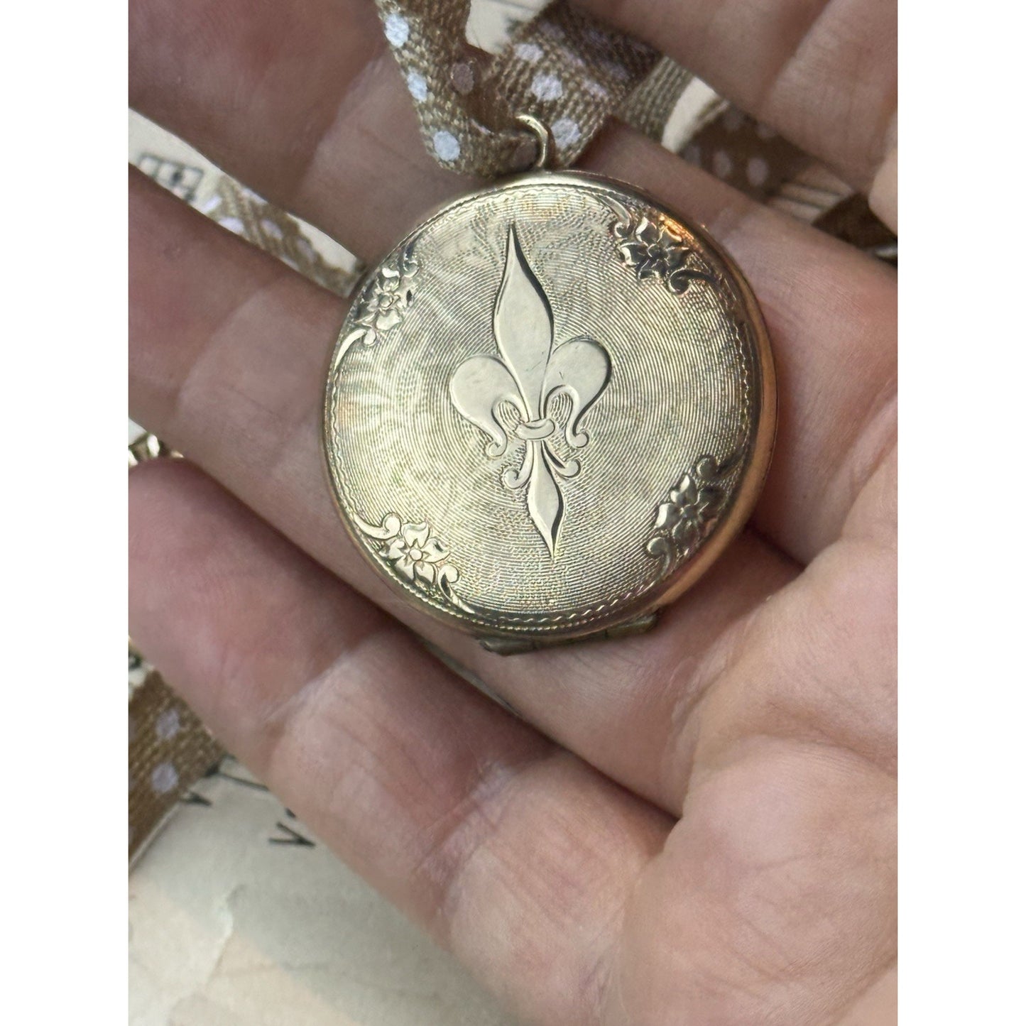 Vintage Gold-Filled Locket Danecraft Fleur-de-Lis 1 3/8”