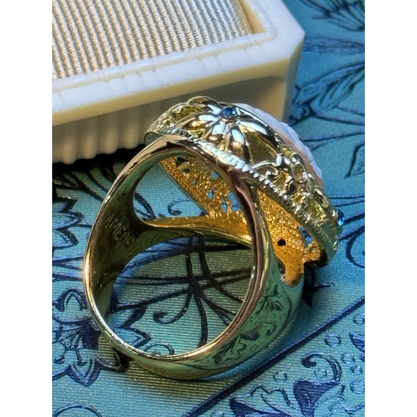 Vintage Faux Cameo Ring Goldtone Size 9 Rhinestone Accents Statement Jewelry