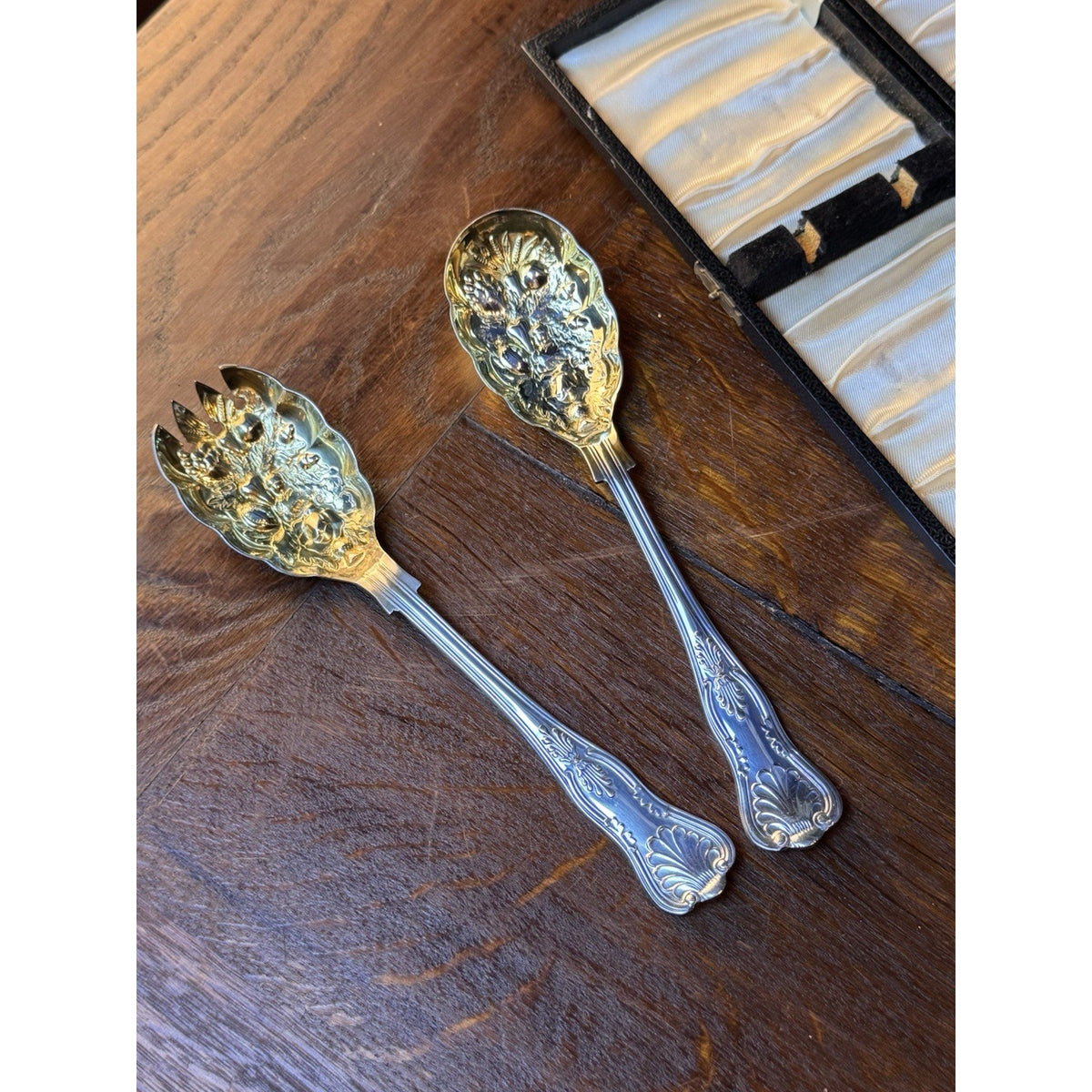 Silverplate Salad Tongs Sheffield Gold Wash Fruit Kings Crown Cased 9”
