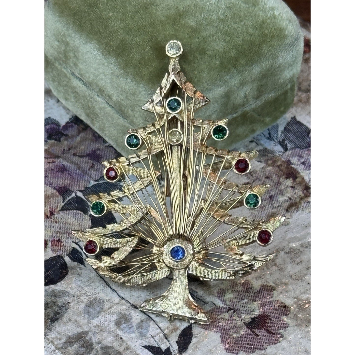 Vintage LJM Rhinestone Christmas Tree Brooch Goldtone Harp Wire Holiday Pin