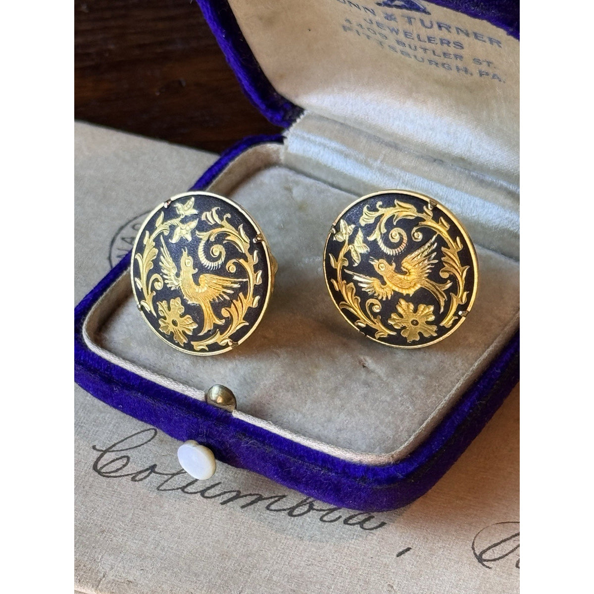 Spanish Damascene Clip On Earrings Round Bird Floral Black Goldtone .75”