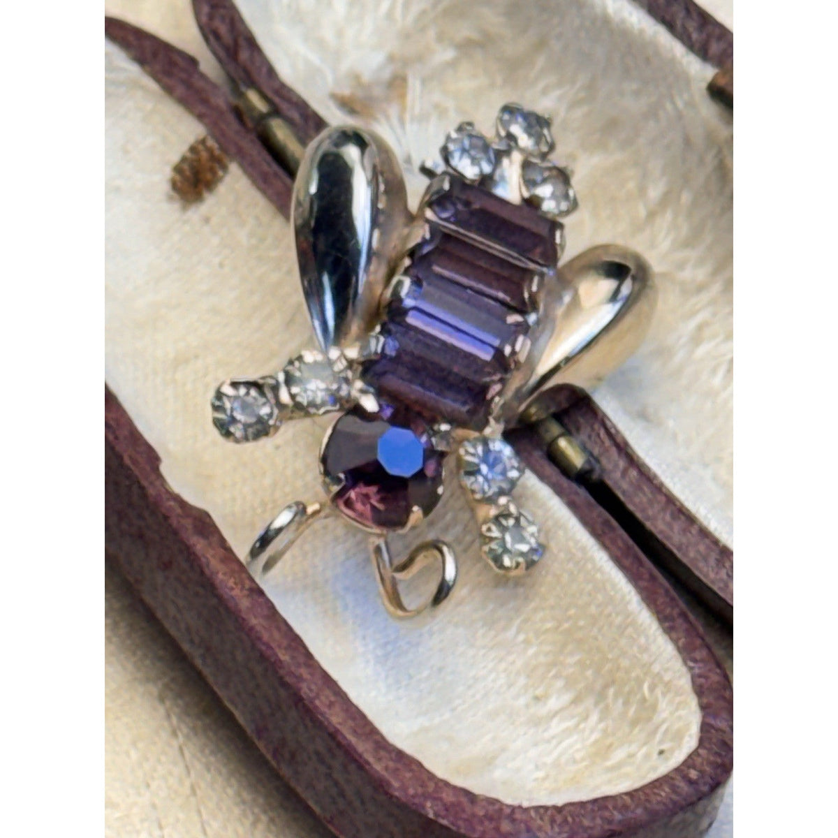 Bee Brooch Purple Baguette Clear Rhinestone Goldtone Vintage Insect Pin 1.25”