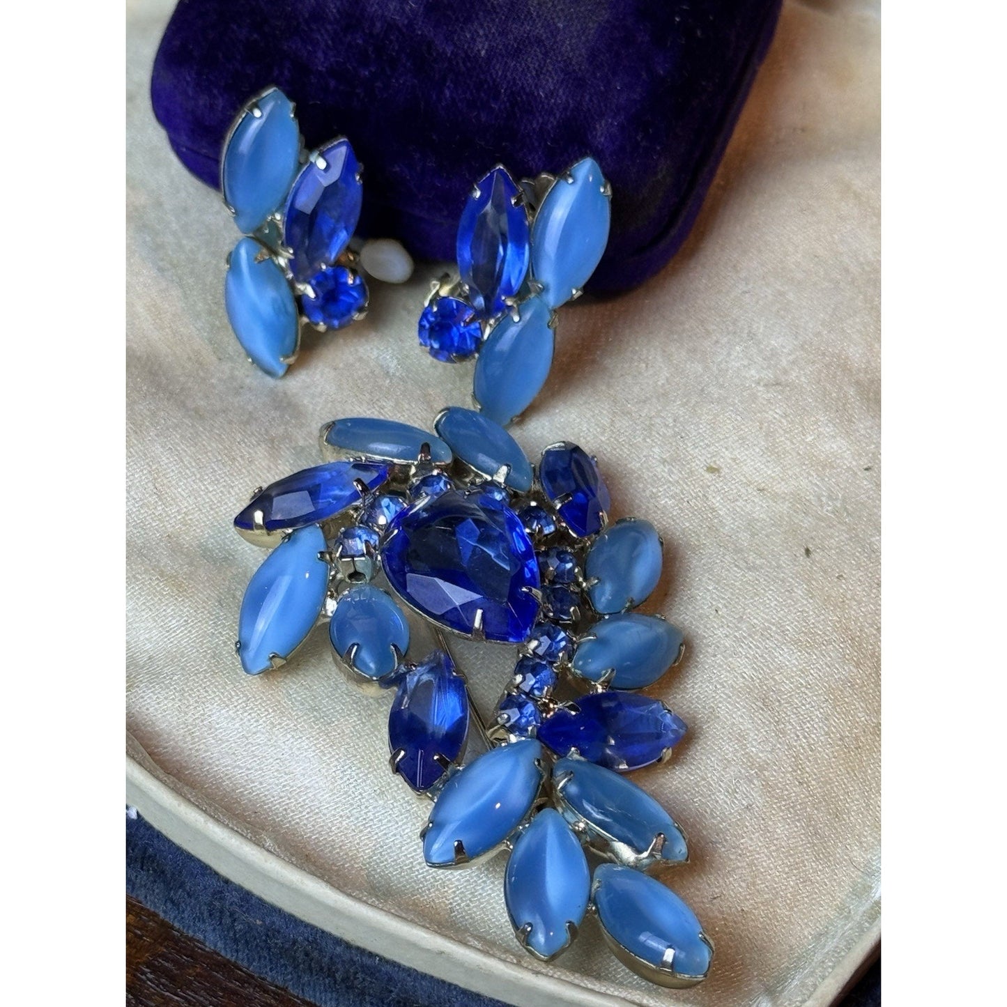 Vintage Blue Rhinestone Brooch Earrings Set Thermoset Navette Clip On